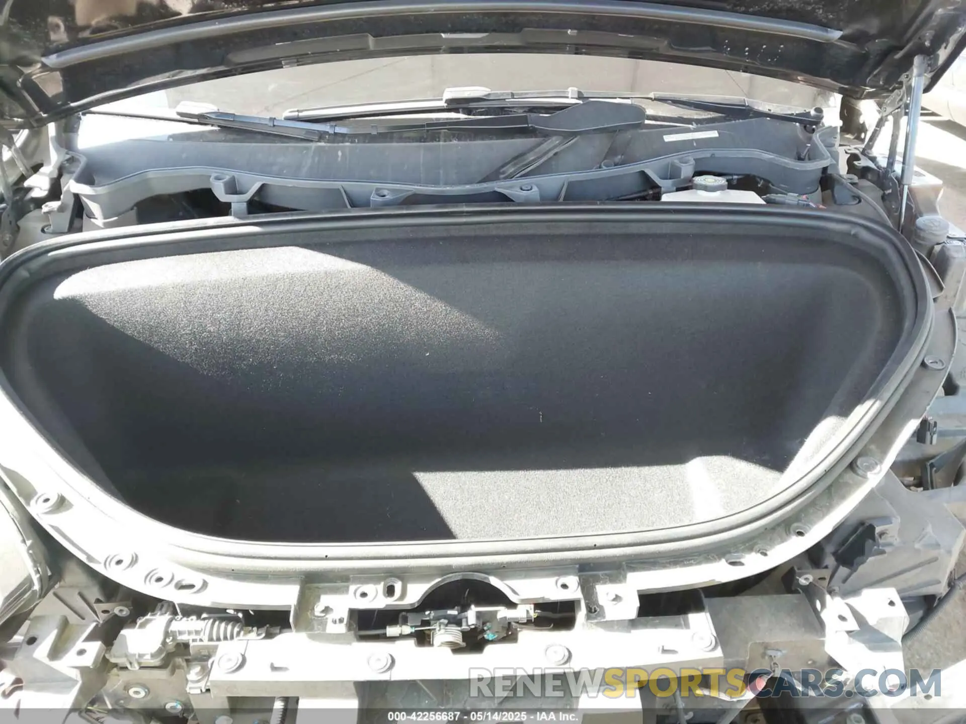 10 Photograph of a damaged car 7SAXCDE5XNF335585 TESLA MODEL X 2022
