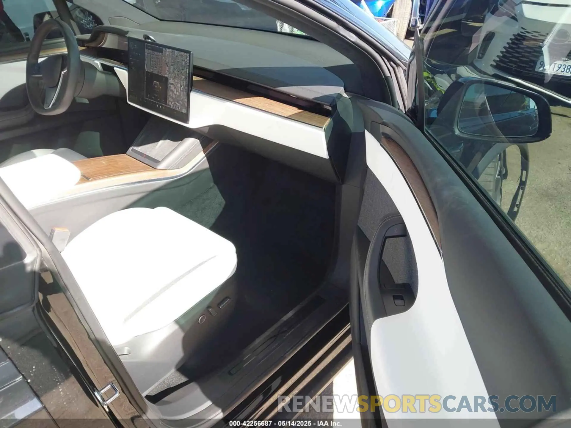 5 Photograph of a damaged car 7SAXCDE5XNF335585 TESLA MODEL X 2022
