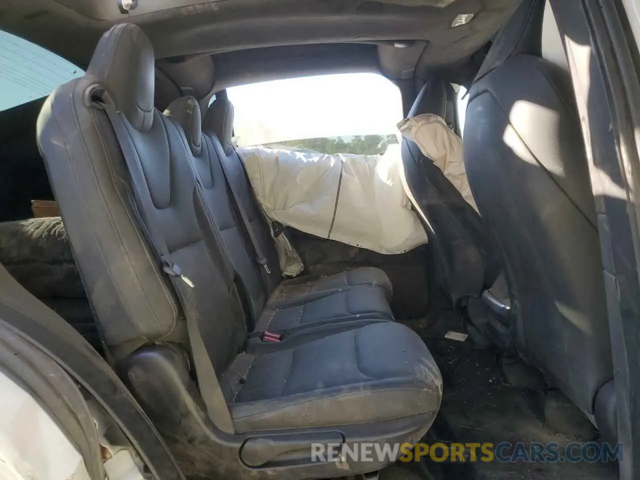 11 Photograph of a damaged car 7SAXCAE51PF380433 TESLA MODEL X 2023