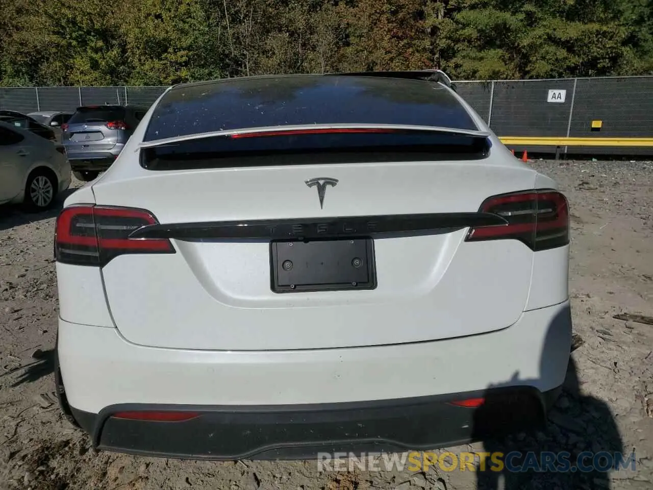 6 Photograph of a damaged car 7SAXCAE51PF380433 TESLA MODEL X 2023
