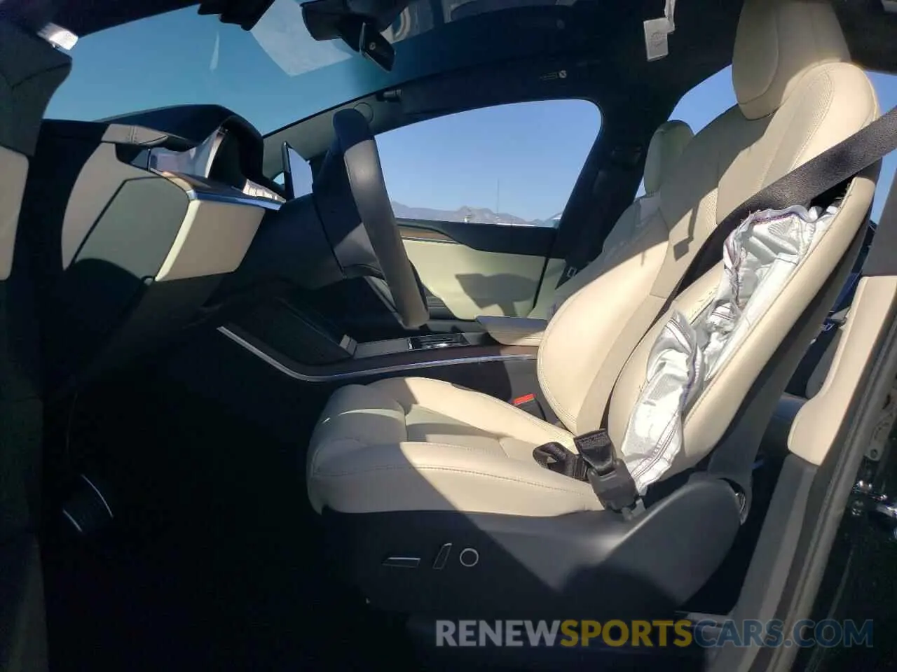 7 Photograph of a damaged car 7SAXCAE54PF380894 TESLA MODEL X 2023