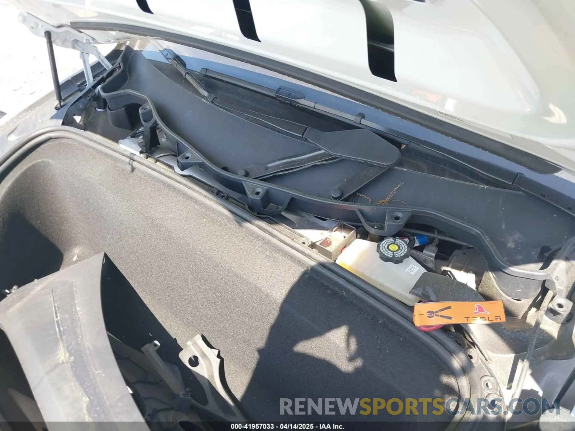 10 Photograph of a damaged car 7SAXCAE57PF385202 TESLA MODEL X 2023