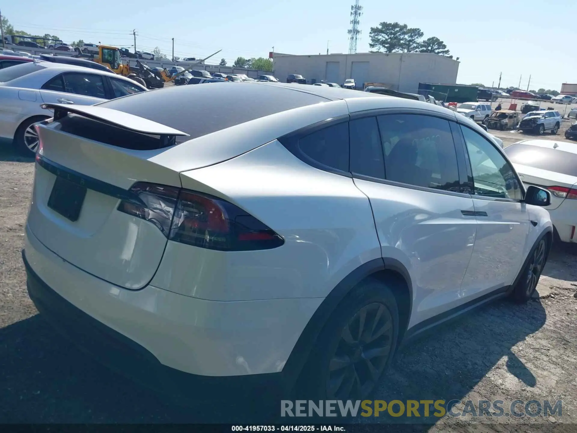 4 Photograph of a damaged car 7SAXCAE57PF385202 TESLA MODEL X 2023