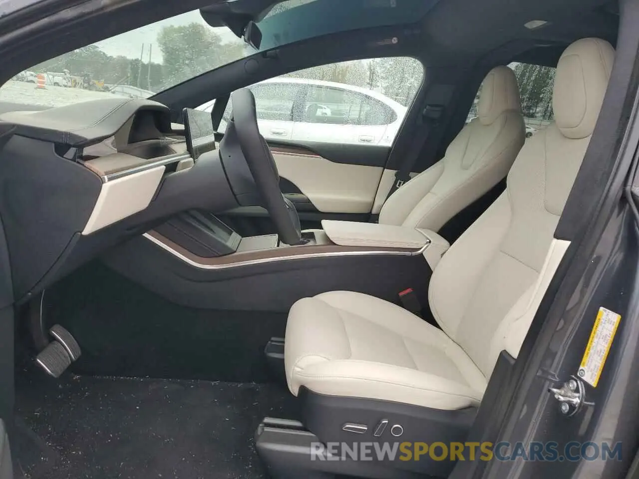 7 Photograph of a damaged car 7SAXCAE58PF373852 TESLA MODEL X 2023