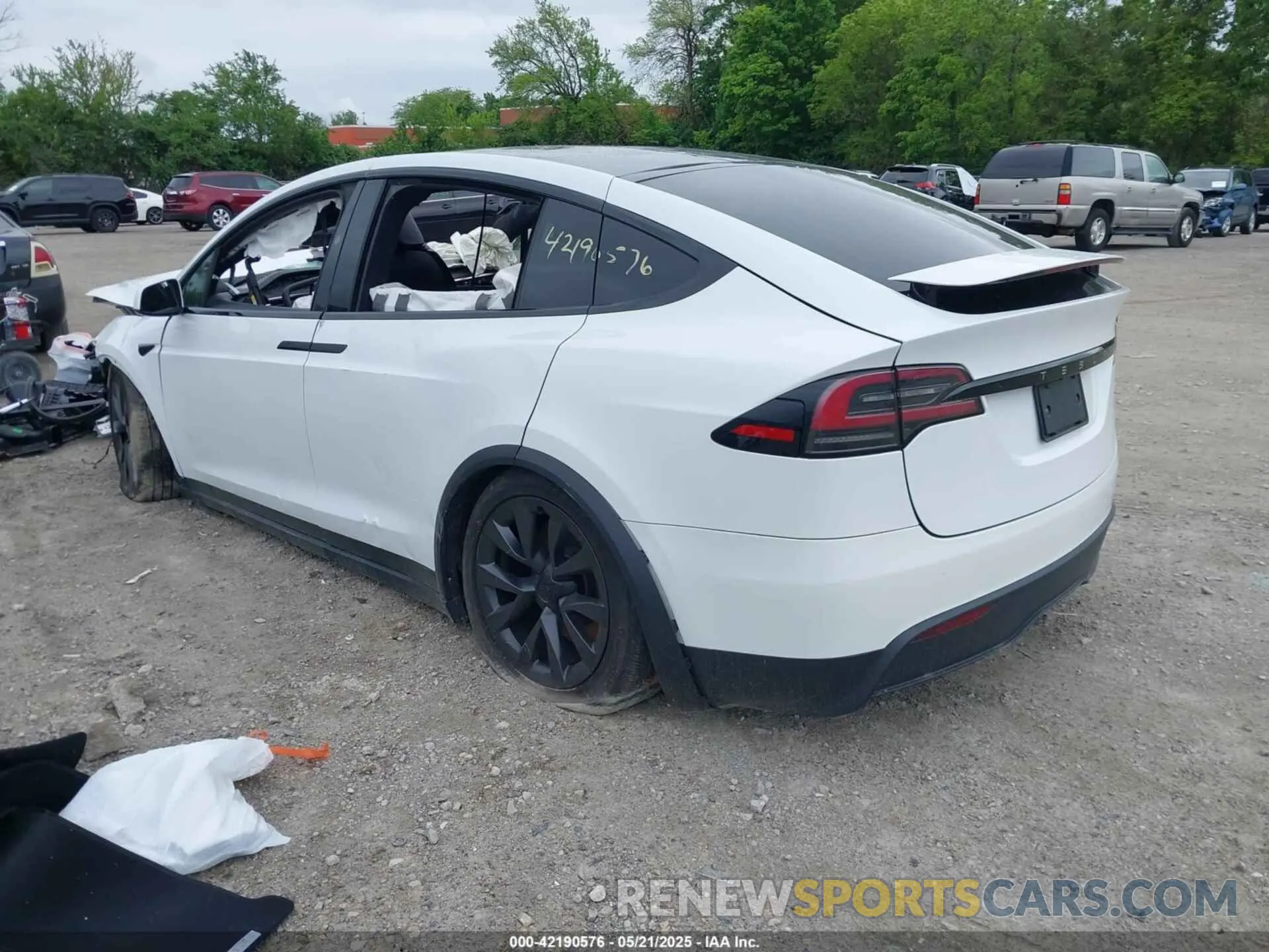 3 Photograph of a damaged car 7SAXCAE58PF385595 TESLA MODEL X 2023