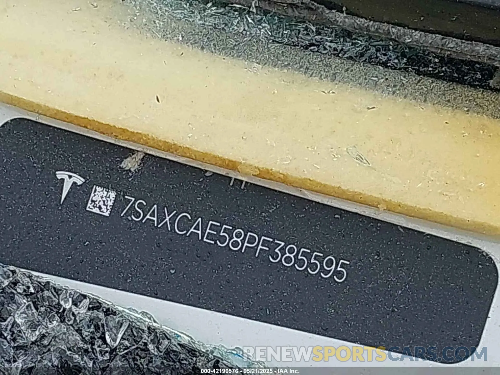 8 Photograph of a damaged car 7SAXCAE58PF385595 TESLA MODEL X 2023