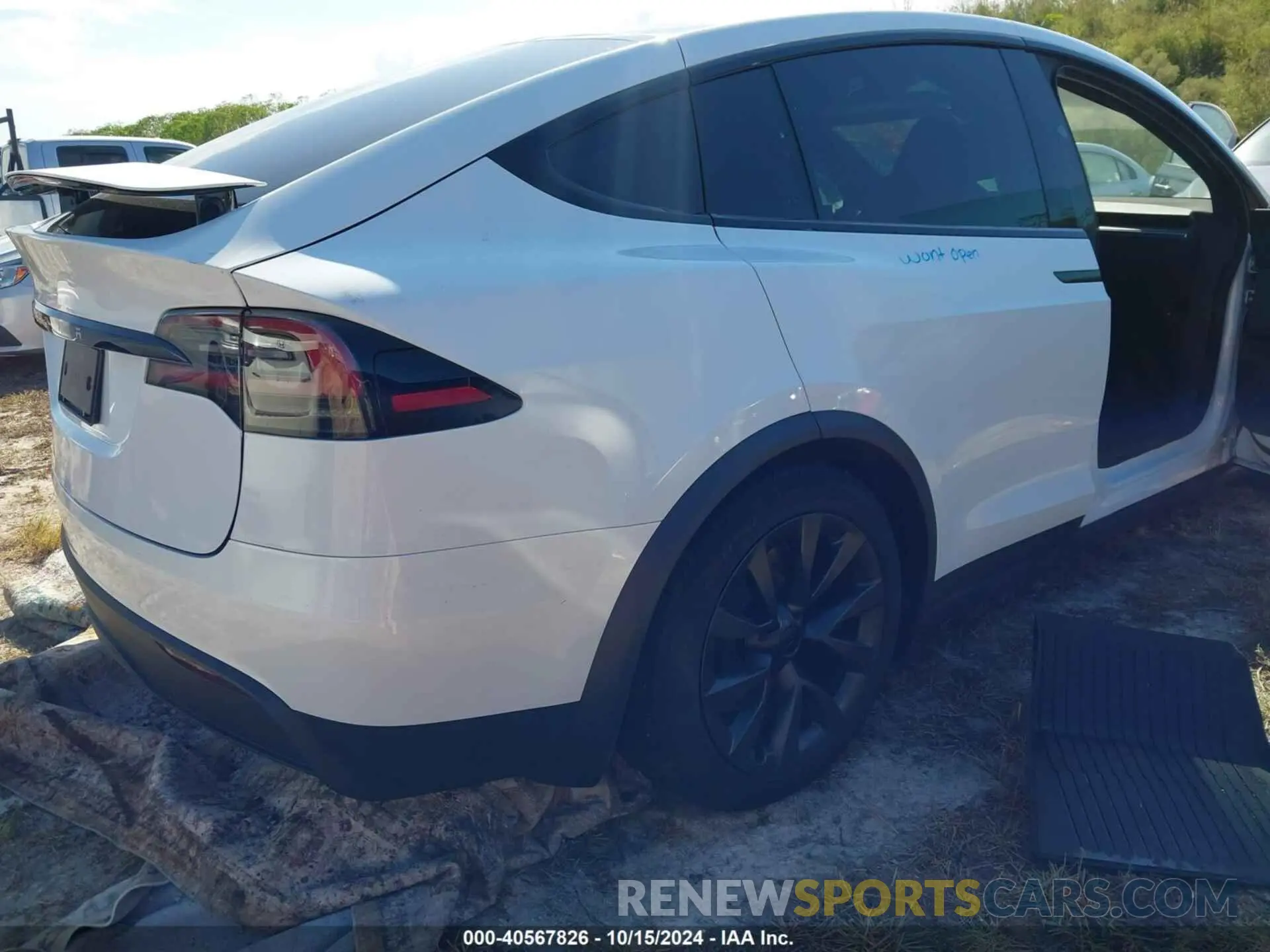 4 Photograph of a damaged car 7SAXCAE59PF384181 TESLA MODEL X 2023