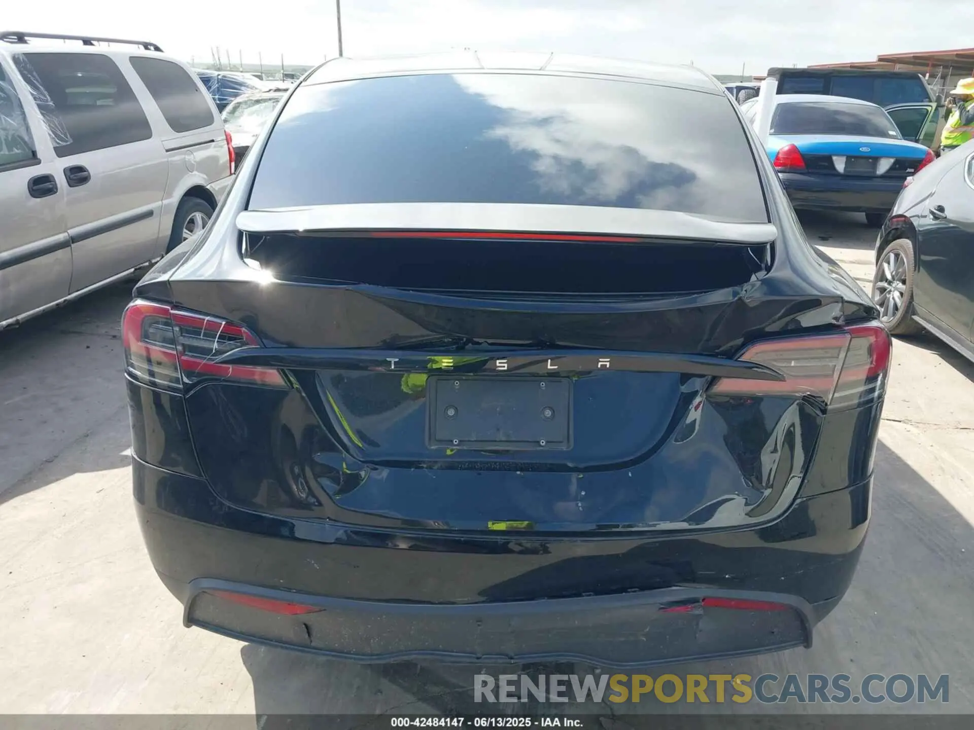 6 Photograph of a damaged car 7SAXCAE59PF400623 TESLA MODEL X 2023