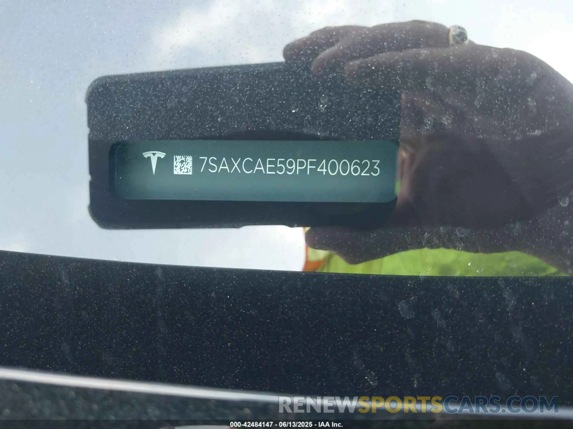 9 Photograph of a damaged car 7SAXCAE59PF400623 TESLA MODEL X 2023