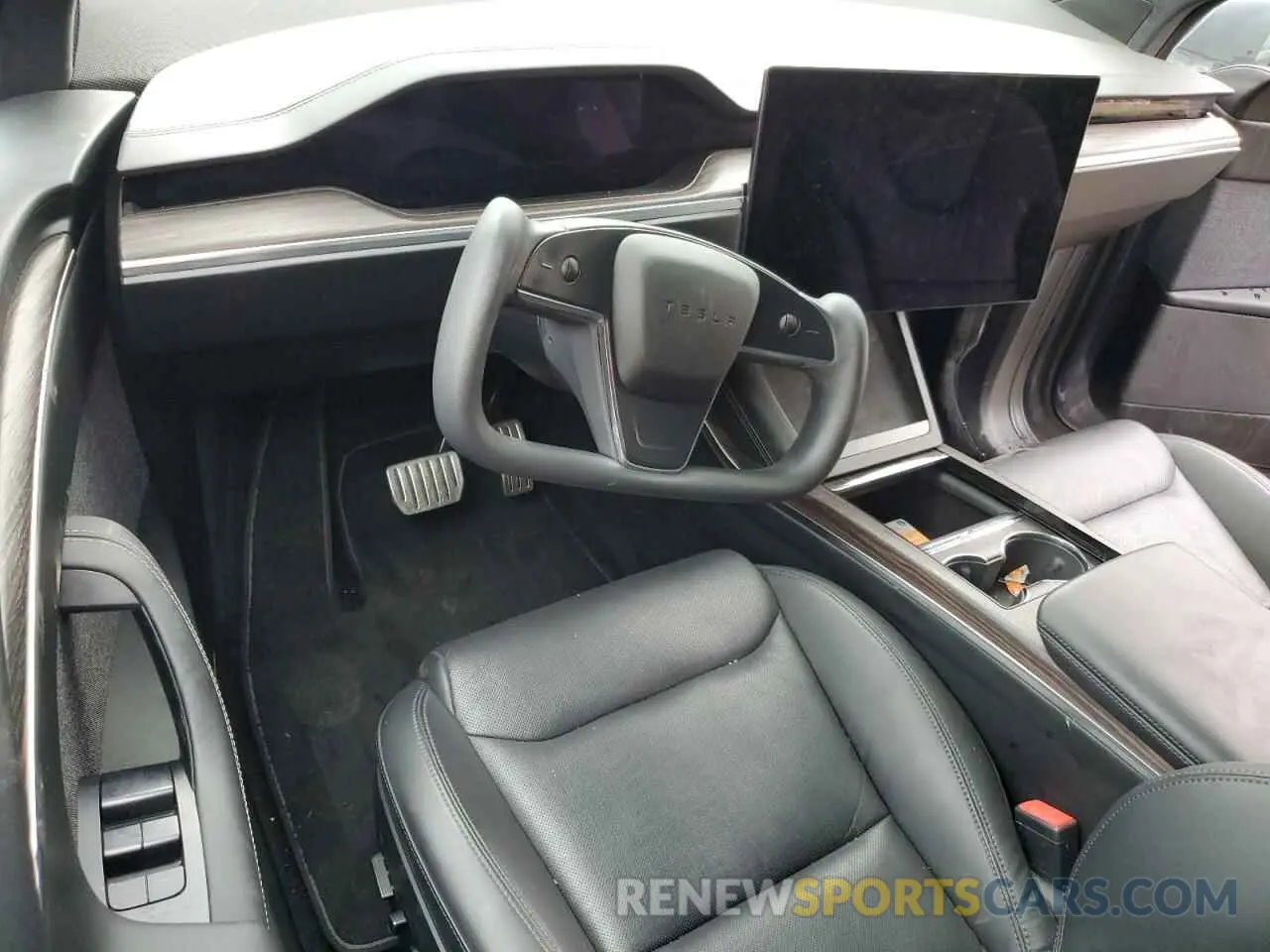 8 Photograph of a damaged car 7SAXCBE50PF374581 TESLA MODEL X 2023