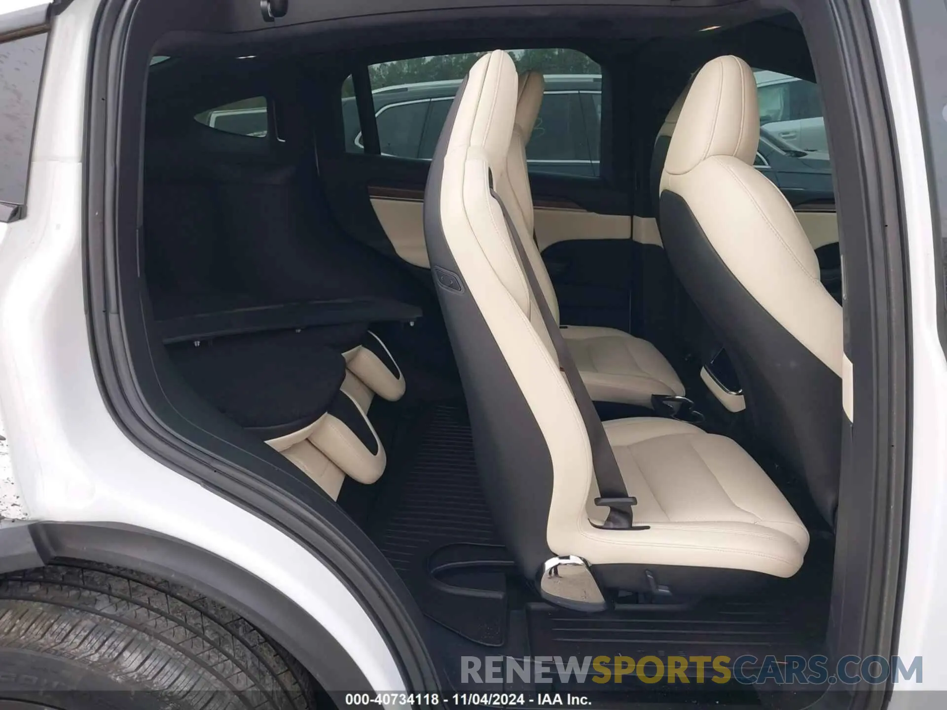 8 Photograph of a damaged car 7SAXCBE51PF397027 TESLA MODEL X 2023