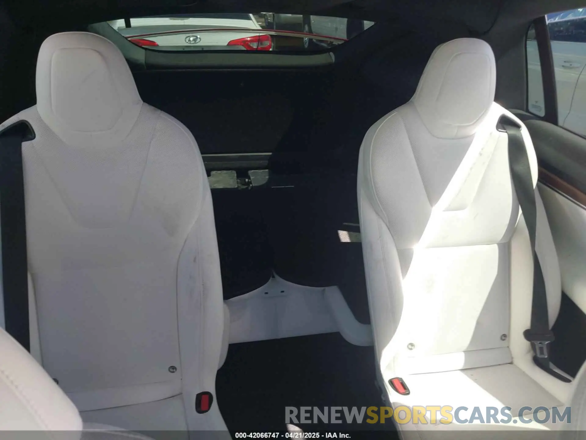 8 Photograph of a damaged car 7SAXCBE52PF416278 TESLA MODEL X 2023