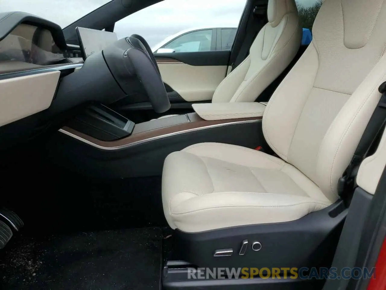 7 Photograph of a damaged car 7SAXCBE52PF426079 TESLA MODEL X 2023