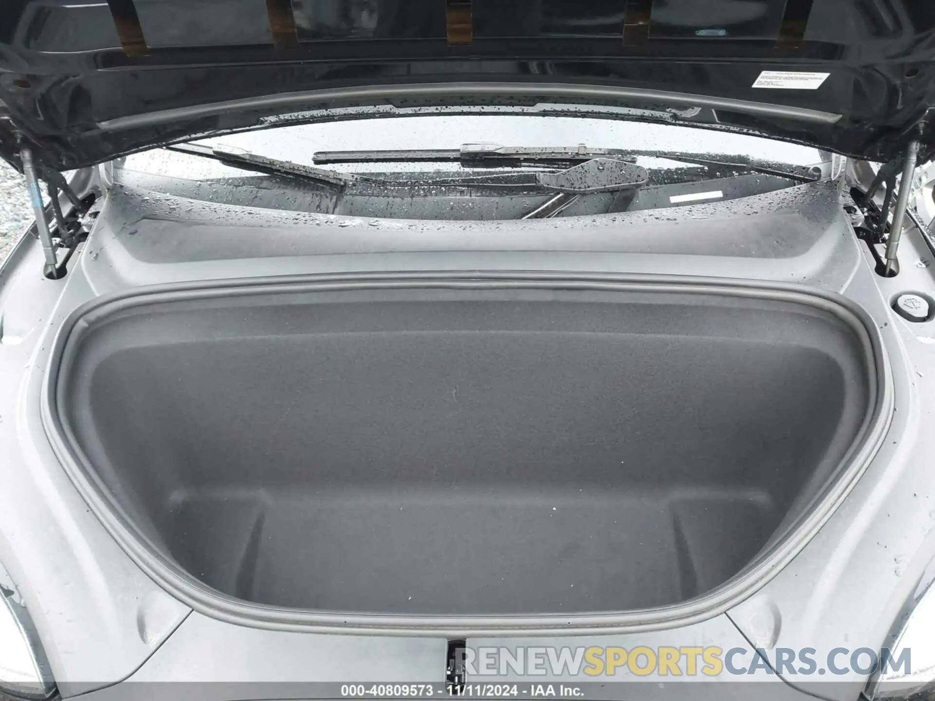 10 Photograph of a damaged car 7SAXCBE53PF378415 TESLA MODEL X 2023