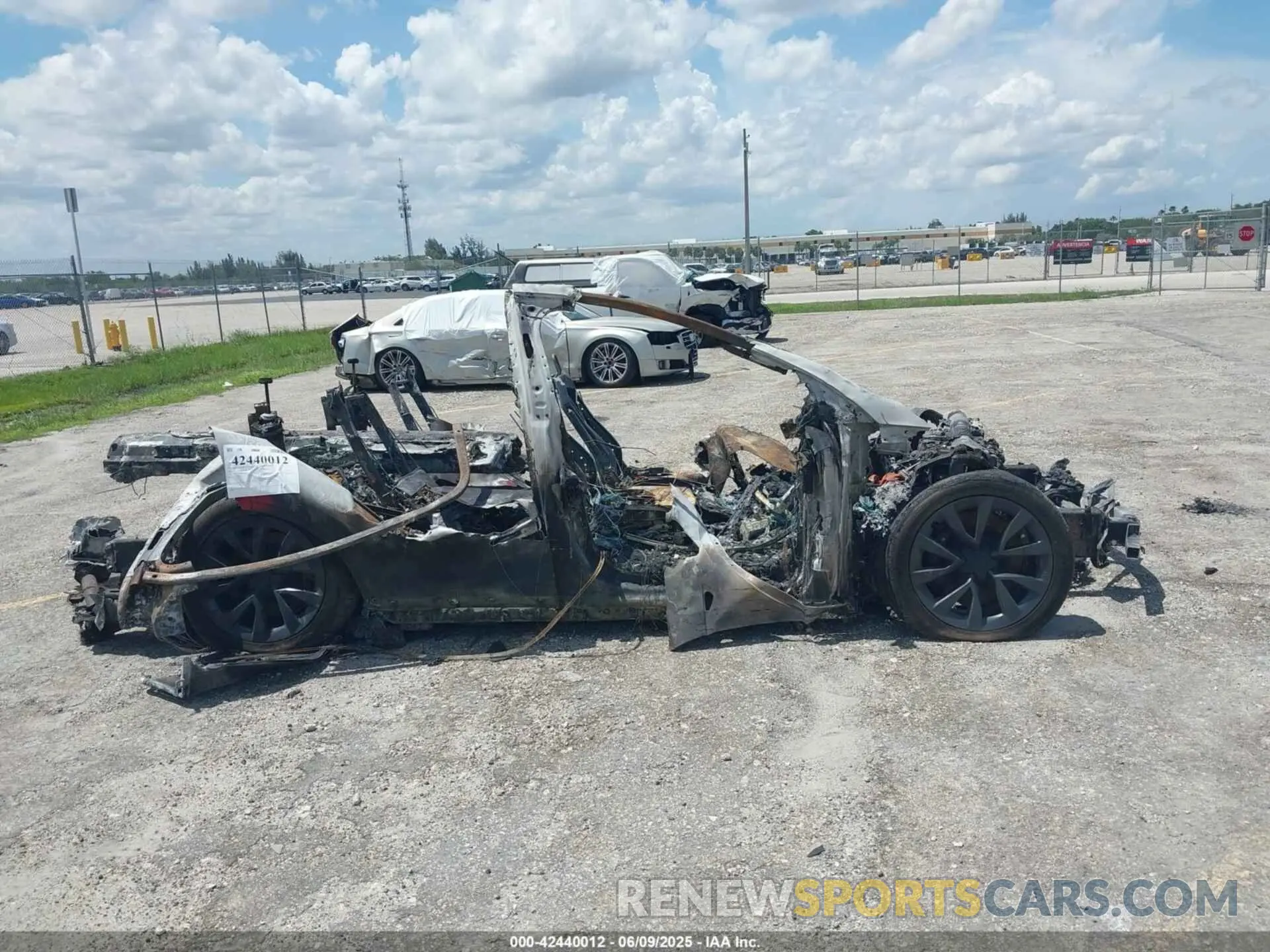 12 Photograph of a damaged car 7SAXCBE54PF368072 TESLA MODEL X 2023