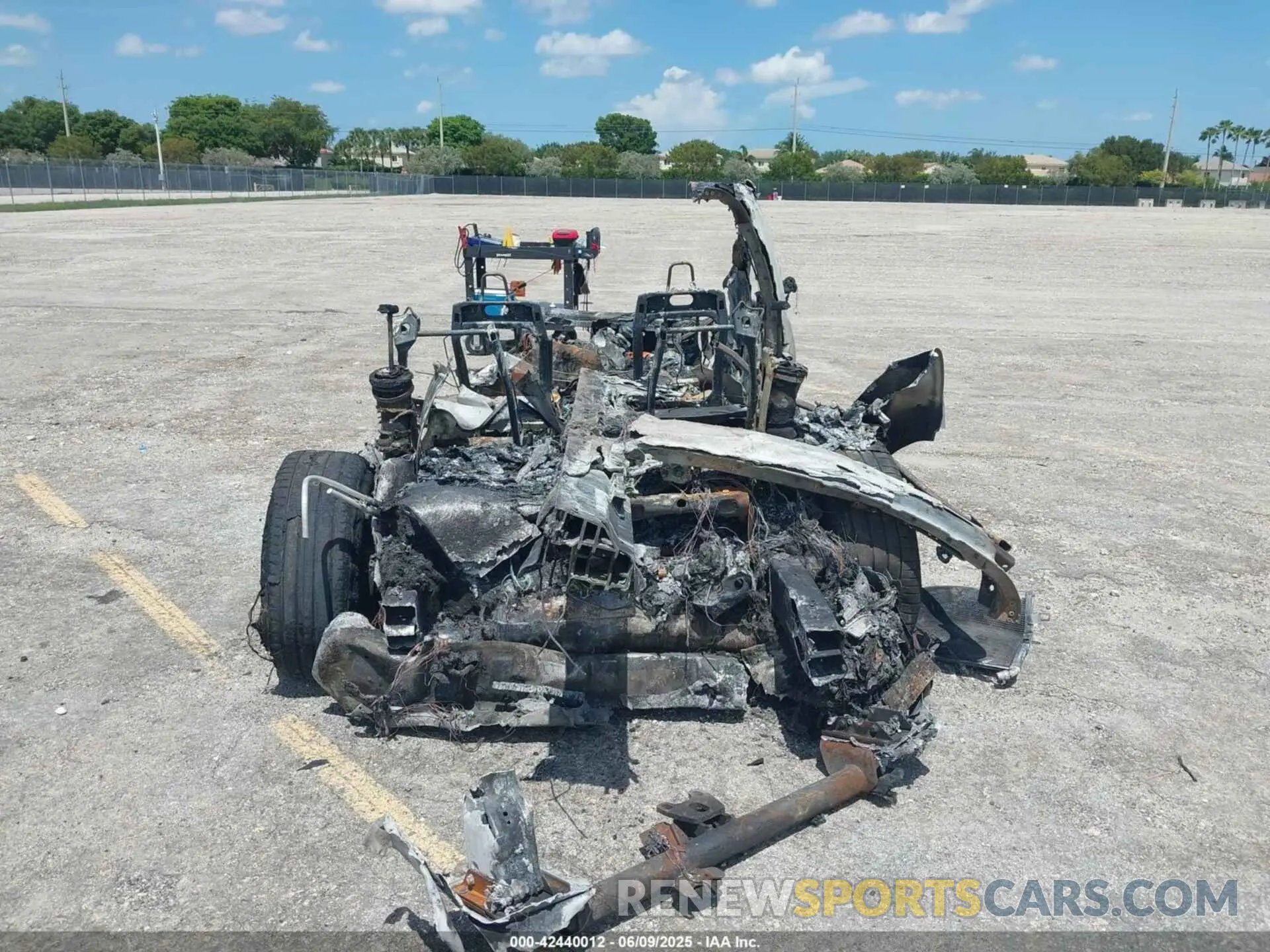 15 Photograph of a damaged car 7SAXCBE54PF368072 TESLA MODEL X 2023