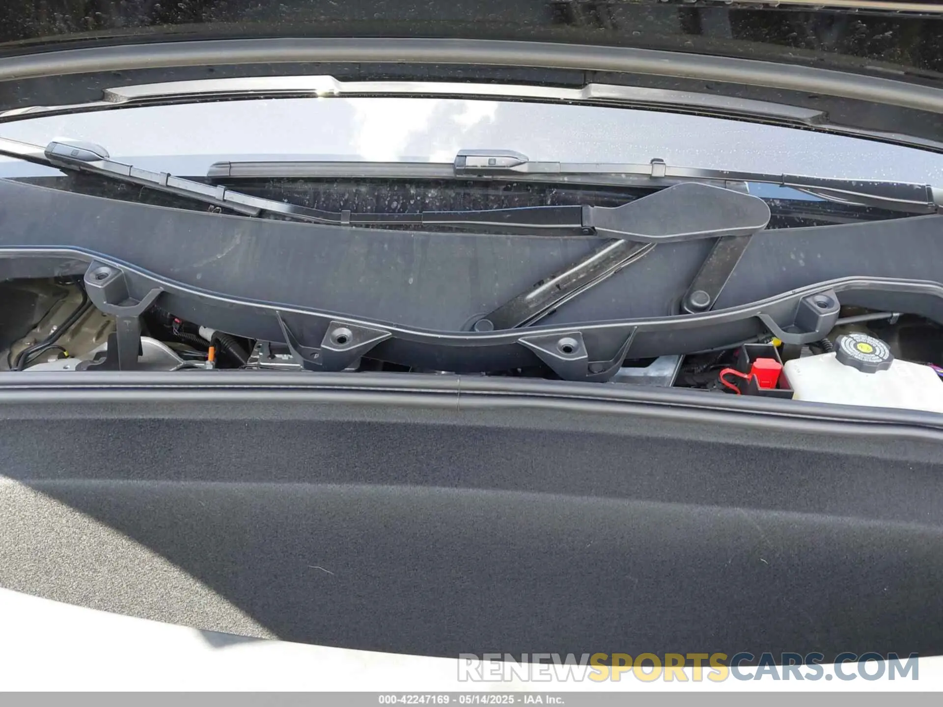 10 Photograph of a damaged car 7SAXCBE54PF429579 TESLA MODEL X 2023