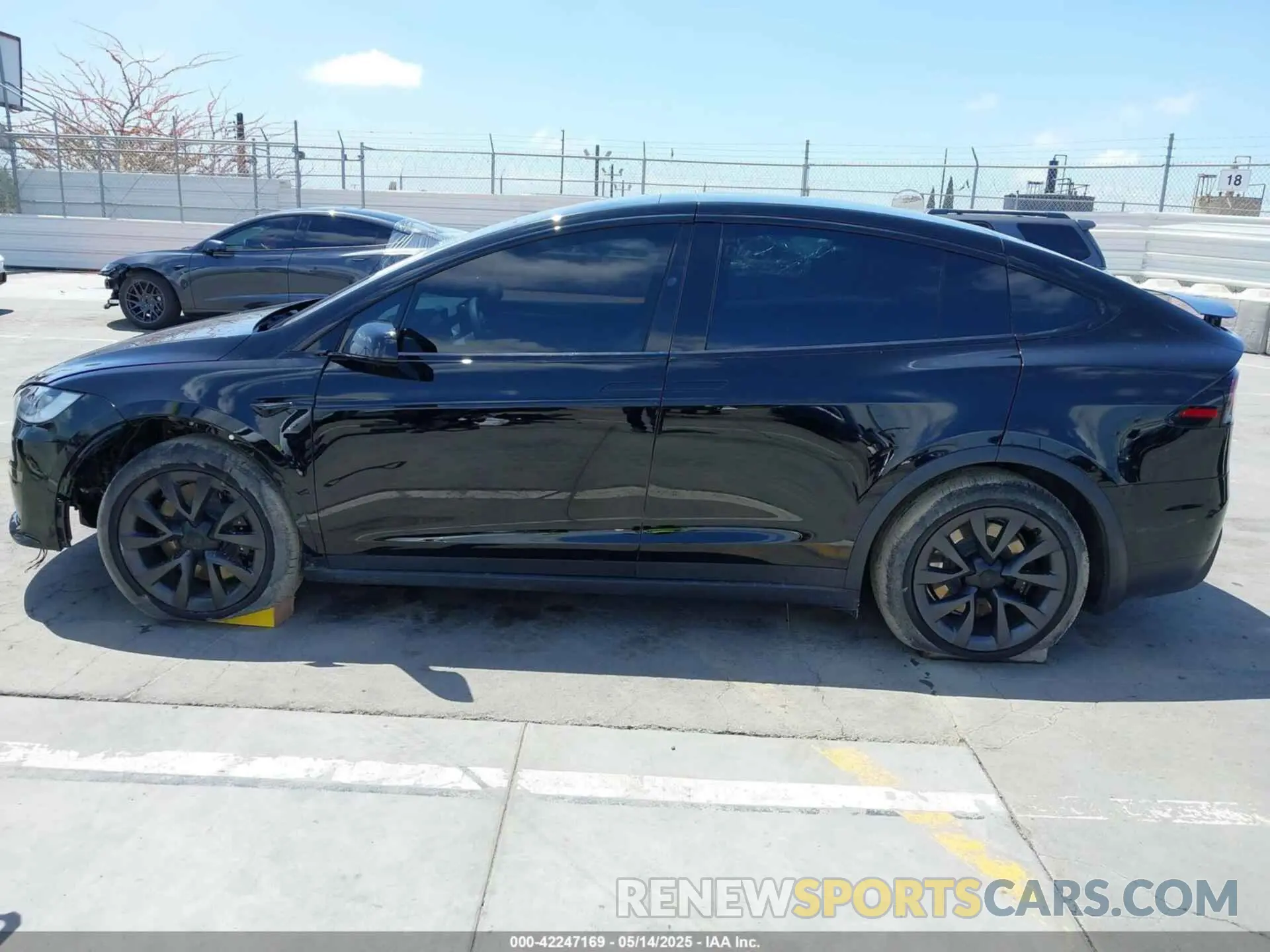 14 Photograph of a damaged car 7SAXCBE54PF429579 TESLA MODEL X 2023