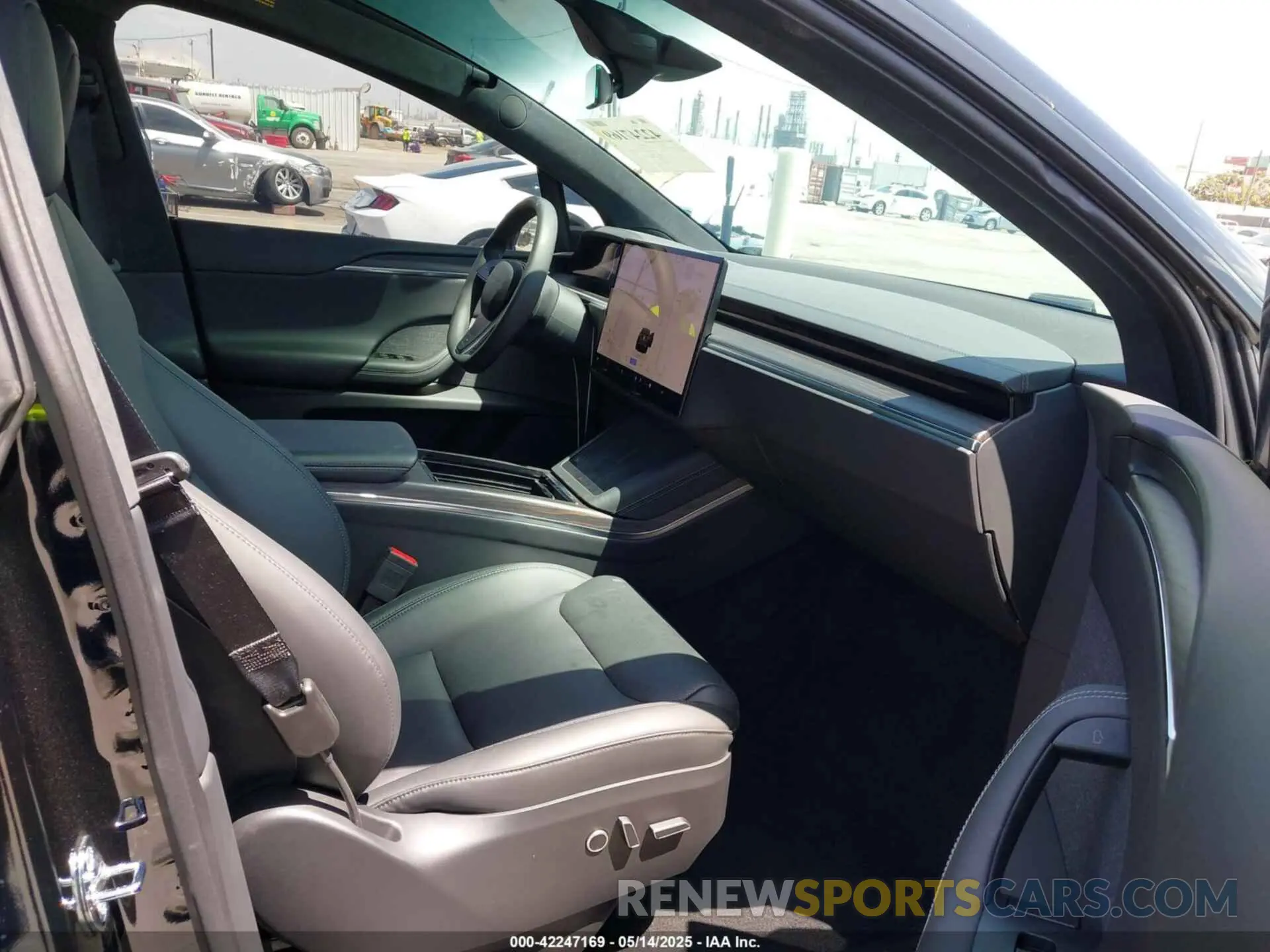 5 Photograph of a damaged car 7SAXCBE54PF429579 TESLA MODEL X 2023