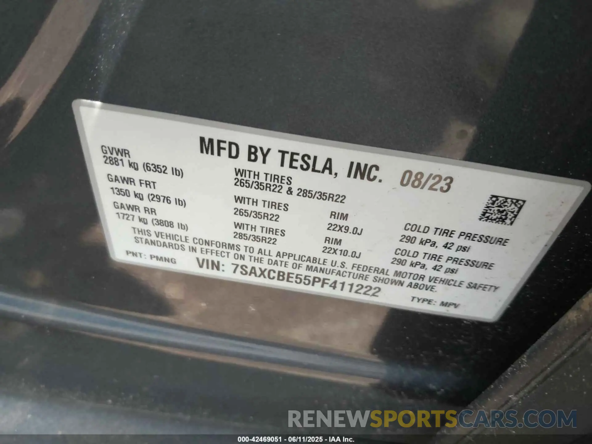 9 Photograph of a damaged car 7SAXCBE55PF411222 TESLA MODEL X 2023