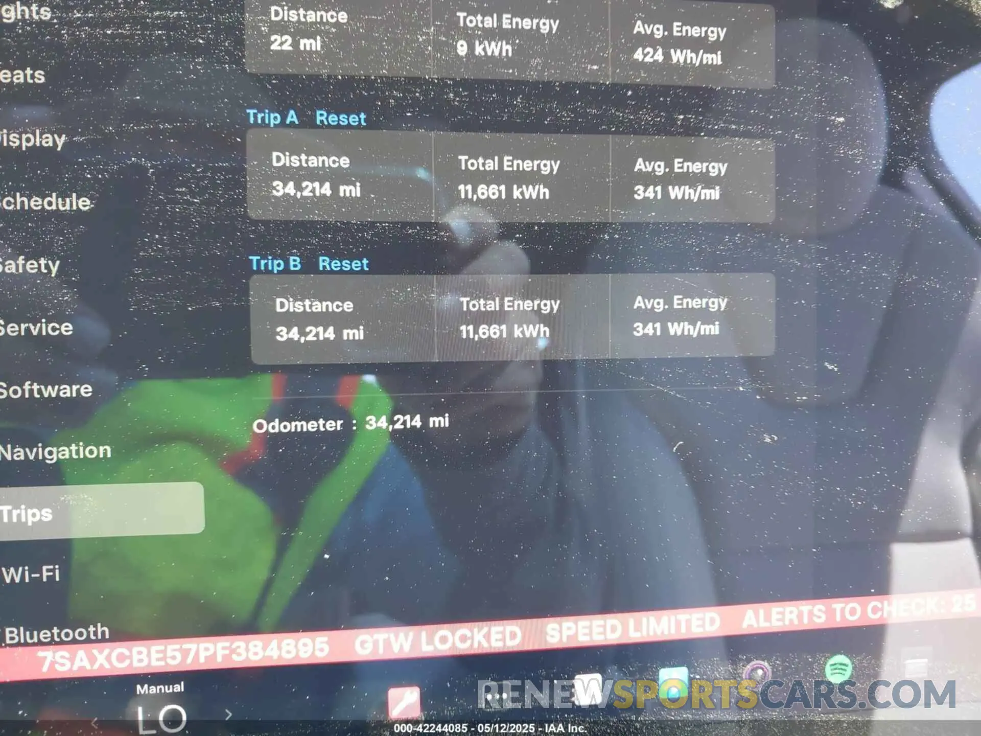 7 Photograph of a damaged car 7SAXCBE57PF384895 TESLA MODEL X 2023