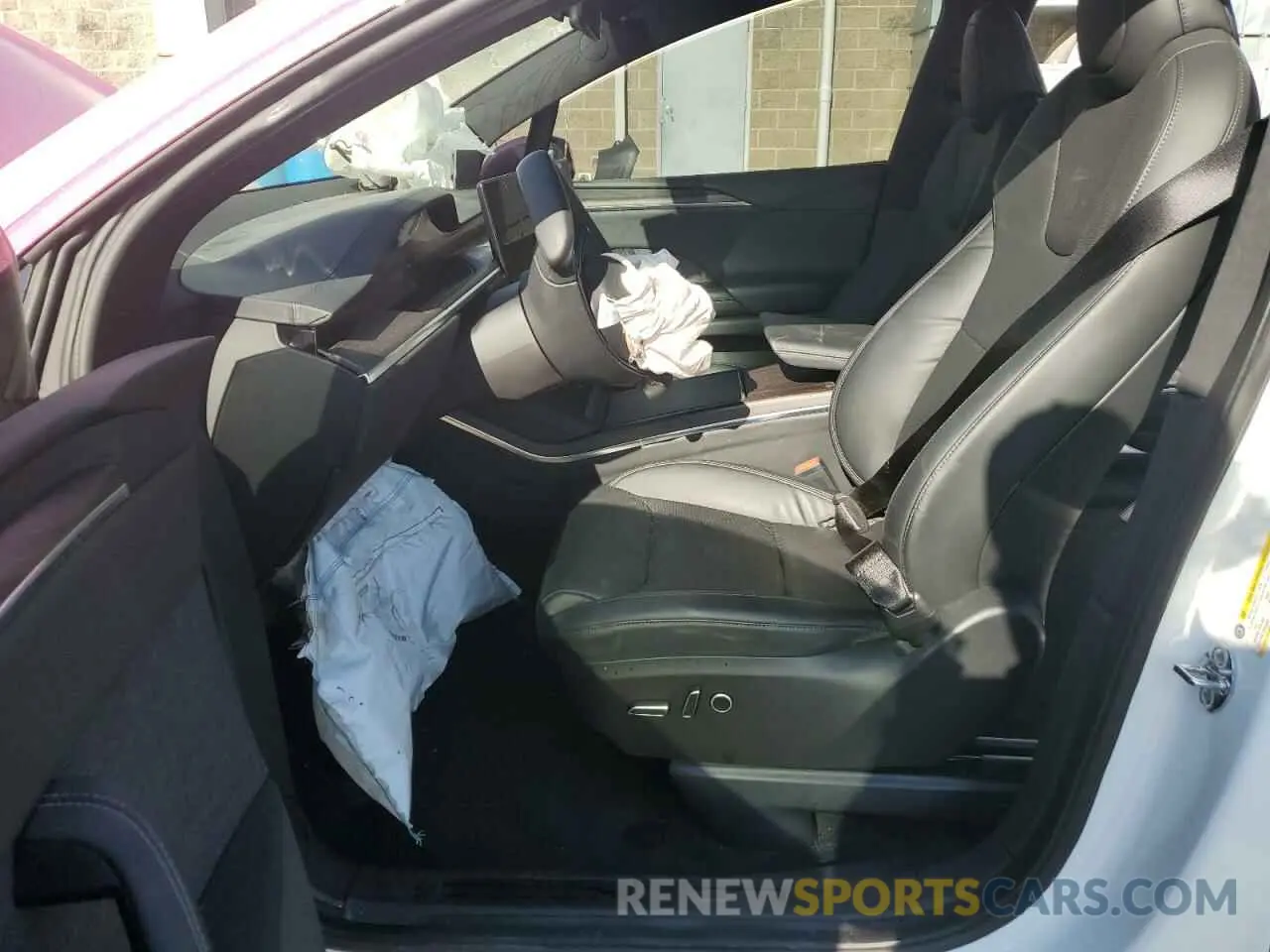 7 Photograph of a damaged car 7SAXCBE58PF366762 TESLA MODEL X 2023