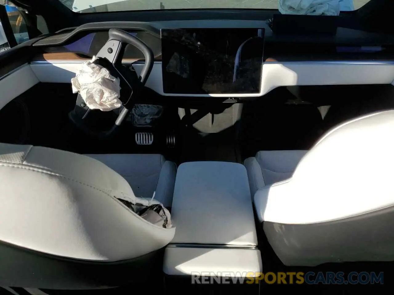 8 Photograph of a damaged car 7SAXCBE58PF383285 TESLA MODEL X 2023