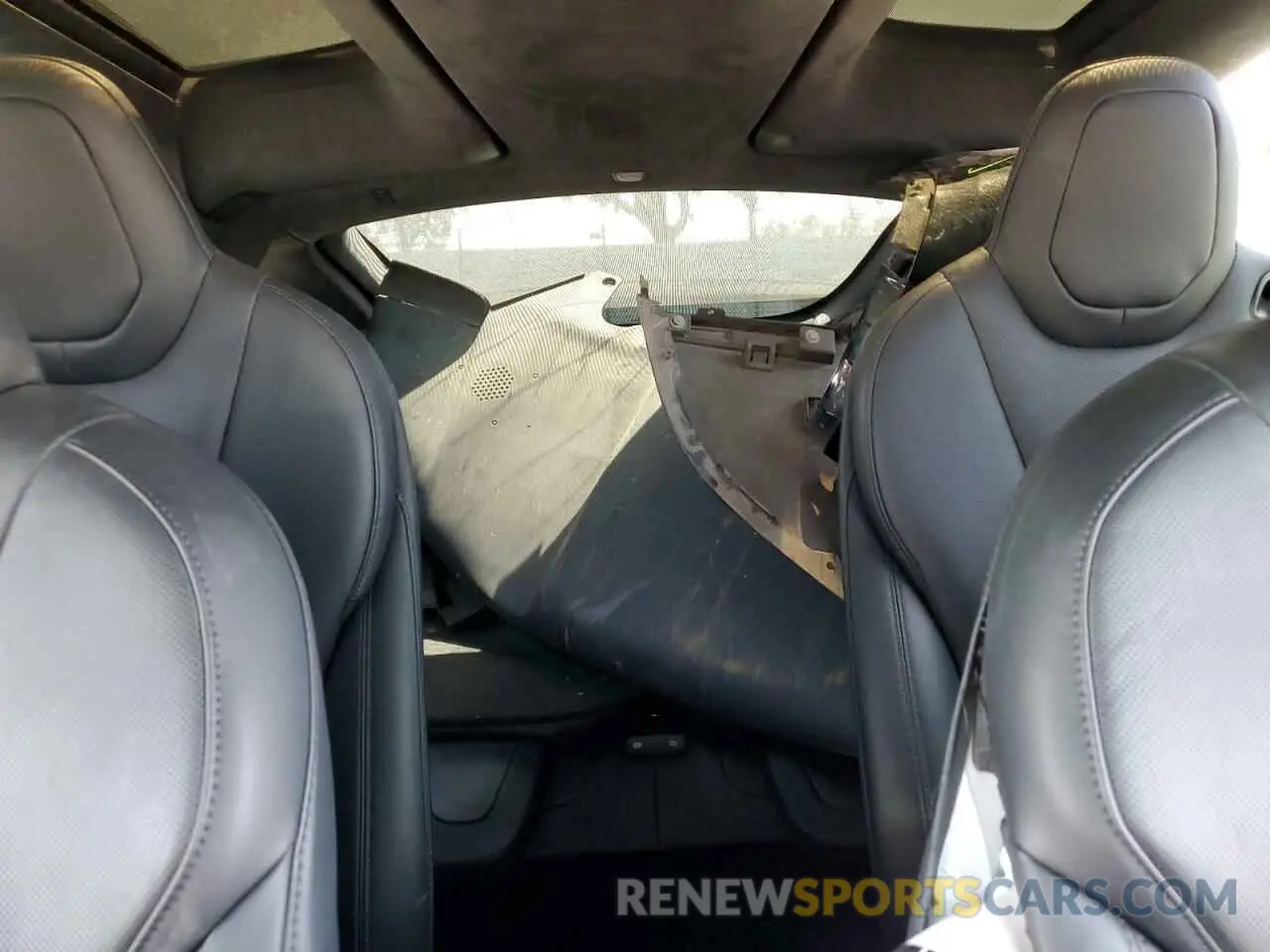 10 Photograph of a damaged car 7SAXCBE59PF377642 TESLA MODEL X 2023