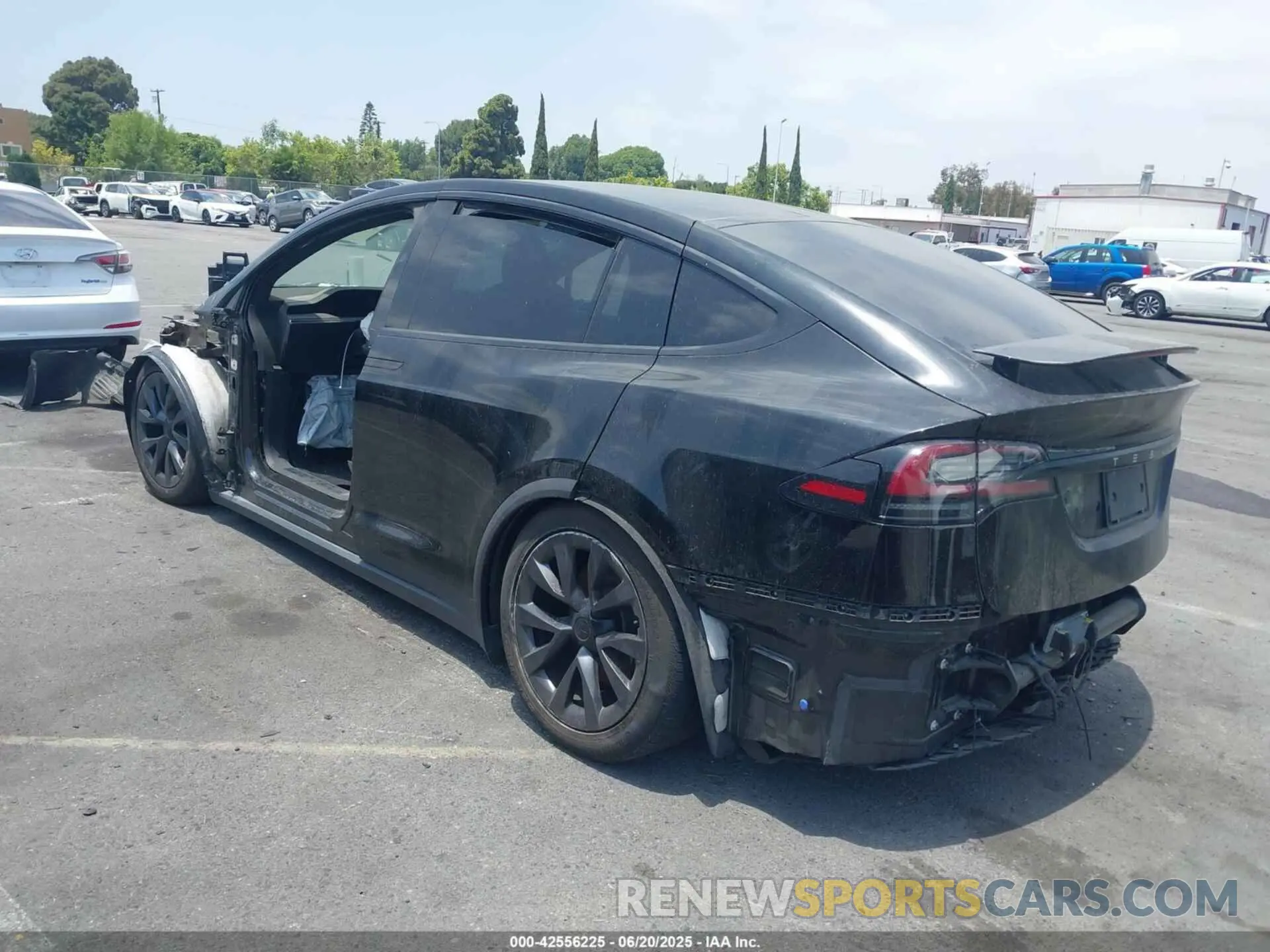 3 Photograph of a damaged car 7SAXCBE59PF395428 TESLA MODEL X 2023