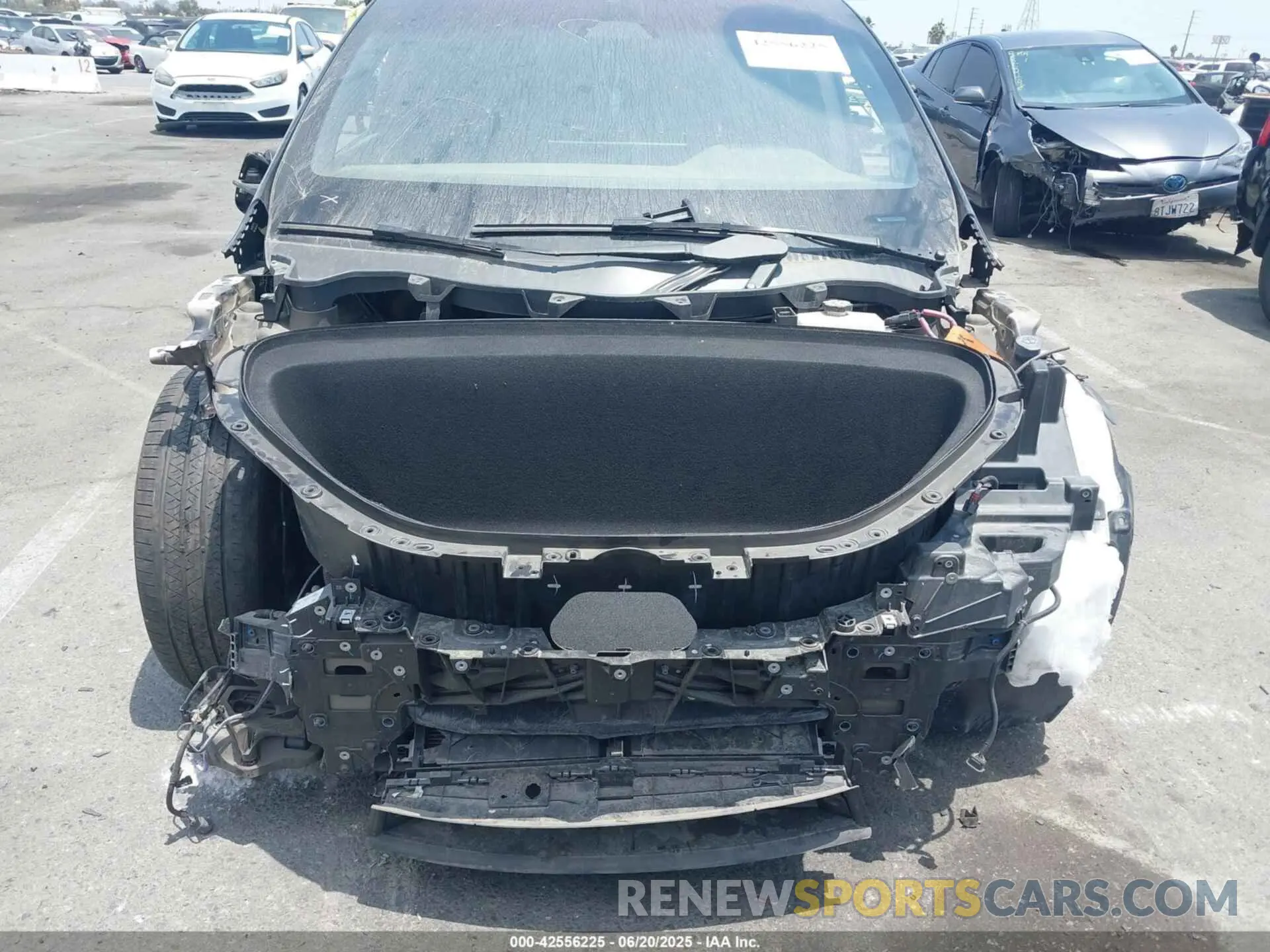 6 Photograph of a damaged car 7SAXCBE59PF395428 TESLA MODEL X 2023