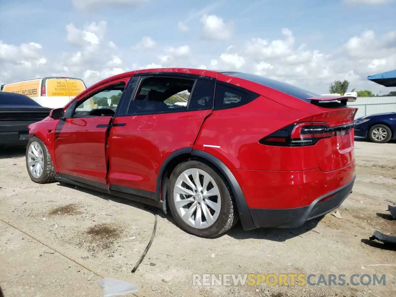 2 Photograph of a damaged car 7SAXCBE5XPF367136 TESLA MODEL X 2023