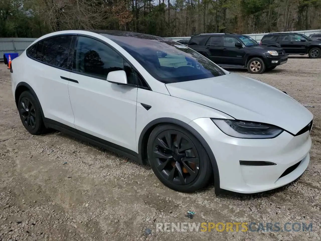 4 Photograph of a damaged car 7SAXCBE5XPF370425 TESLA MODEL X 2023