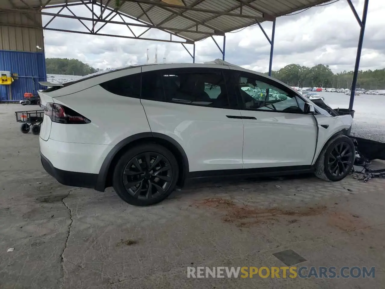 3 Photograph of a damaged car 7SAXCBE5XPF378671 TESLA MODEL X 2023