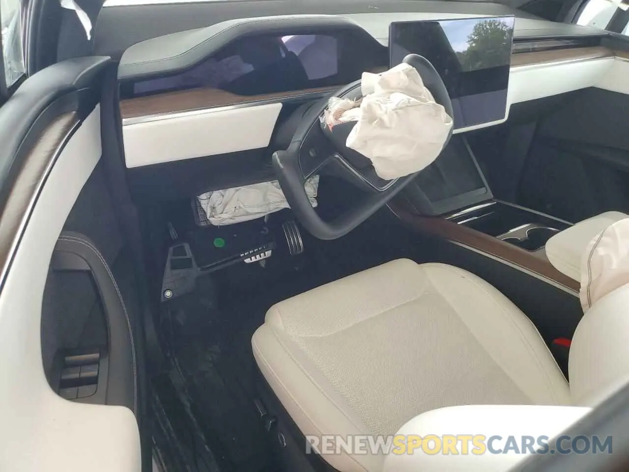 8 Photograph of a damaged car 7SAXCBE5XPF378671 TESLA MODEL X 2023
