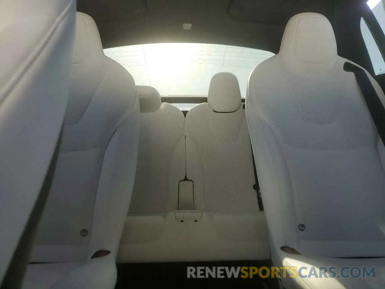 10 Photograph of a damaged car 7SAXCBE5XPF399133 TESLA MODEL X 2023
