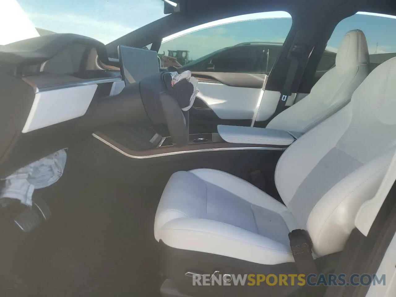 7 Photograph of a damaged car 7SAXCBE5XPF399133 TESLA MODEL X 2023