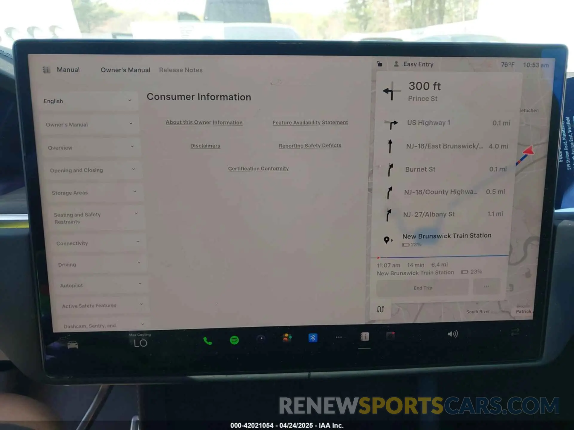 19 Photograph of a damaged car 7SAXCBE5XPF414293 TESLA MODEL X 2023