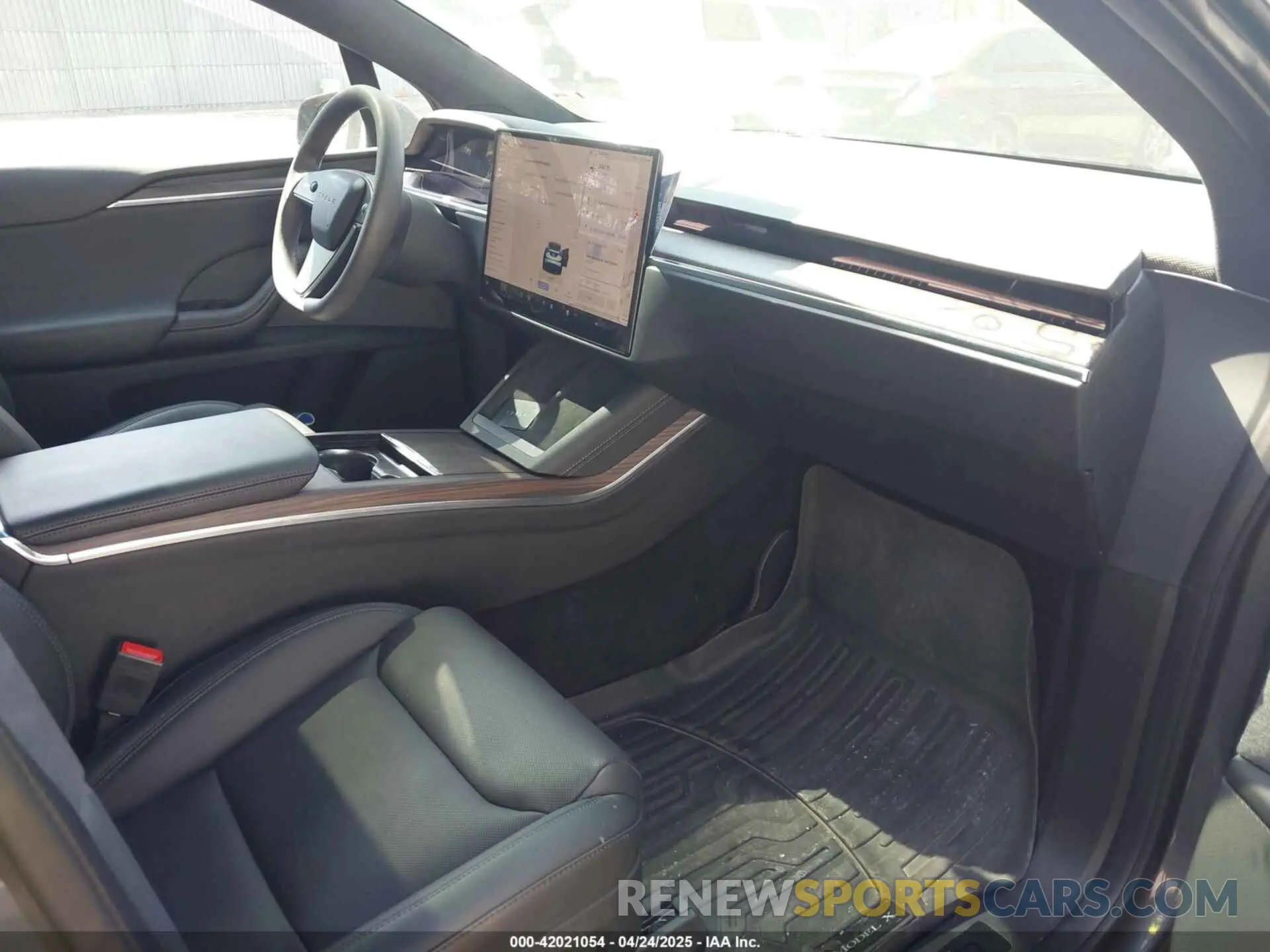 5 Photograph of a damaged car 7SAXCBE5XPF414293 TESLA MODEL X 2023