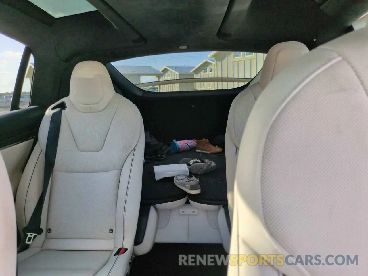 10 Photograph of a damaged car 7SAXCBE60PF423769 TESLA MODEL X 2023