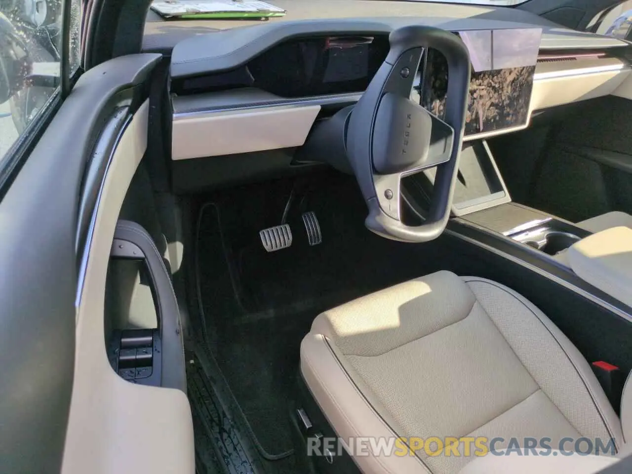 8 Photograph of a damaged car 7SAXCBE60PF423769 TESLA MODEL X 2023