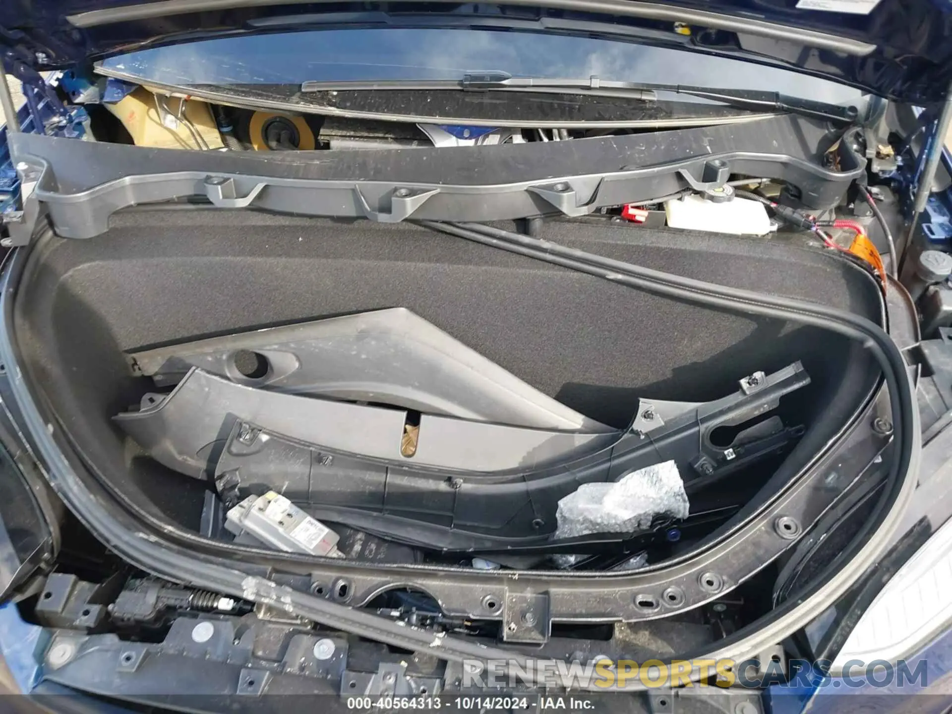 10 Photograph of a damaged car 7SAXCBE61PF418340 TESLA MODEL X 2023