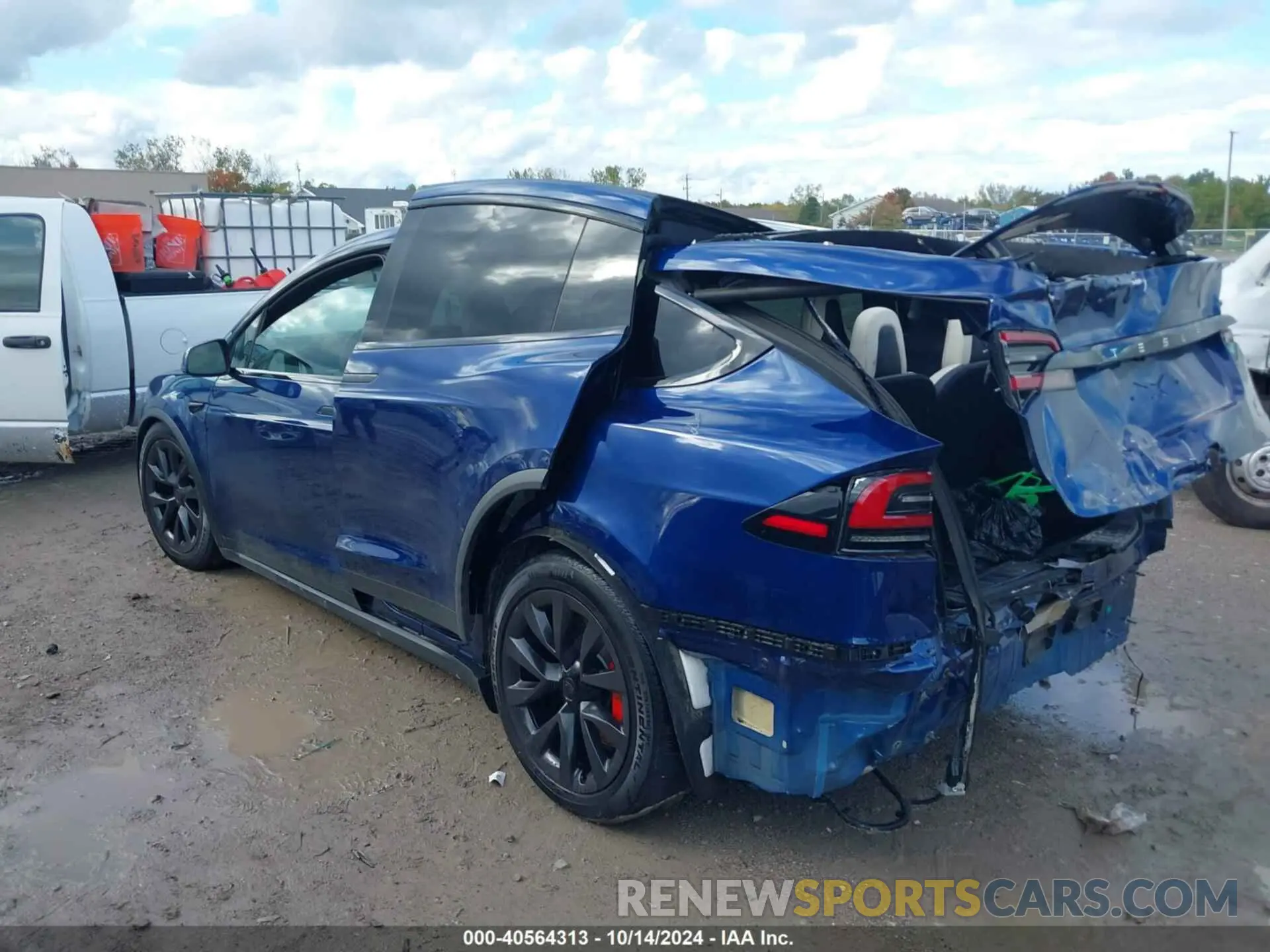 15 Photograph of a damaged car 7SAXCBE61PF418340 TESLA MODEL X 2023