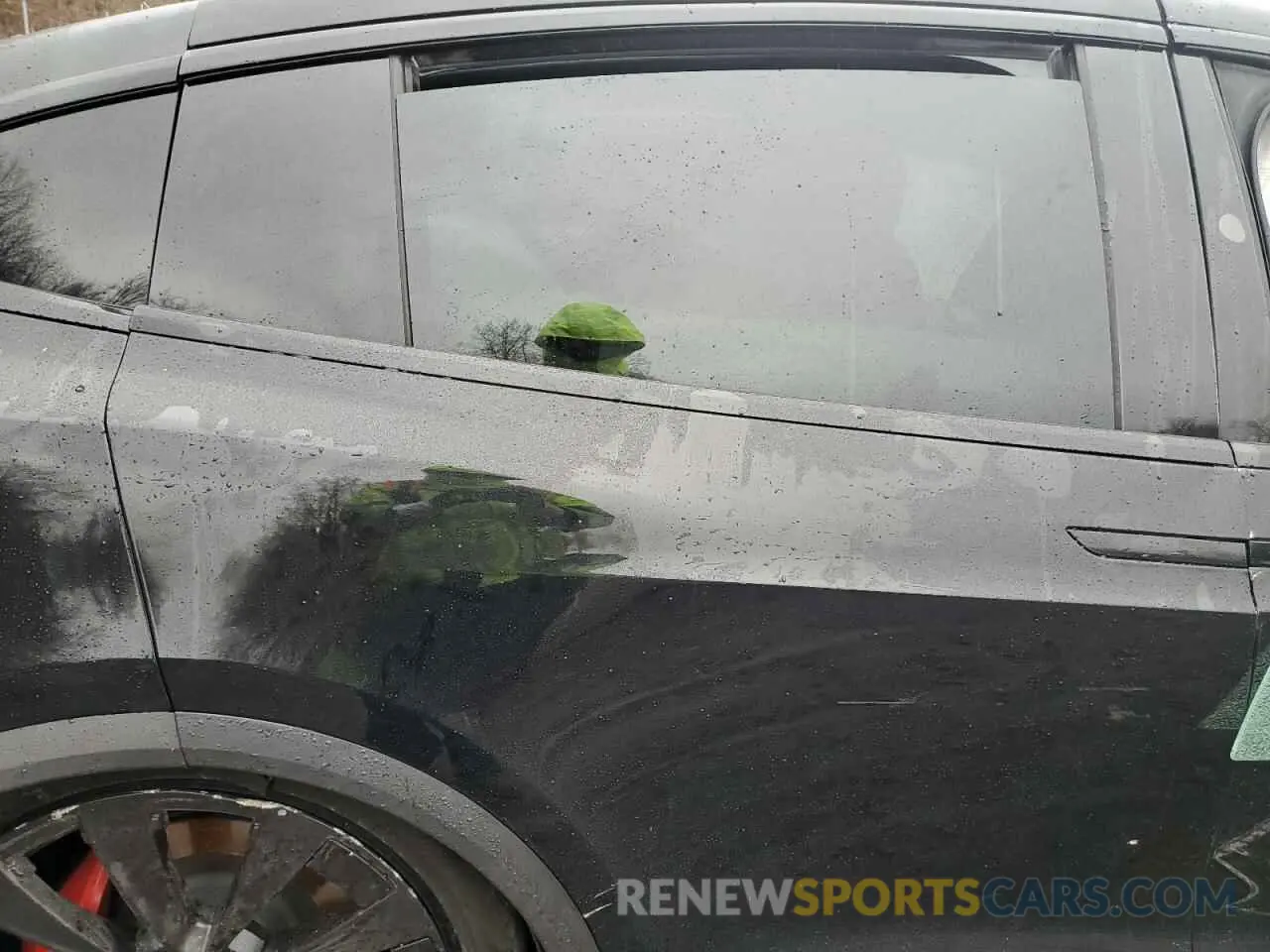 10 Photograph of a damaged car 7SAXCBE62PF407993 TESLA MODEL X 2023