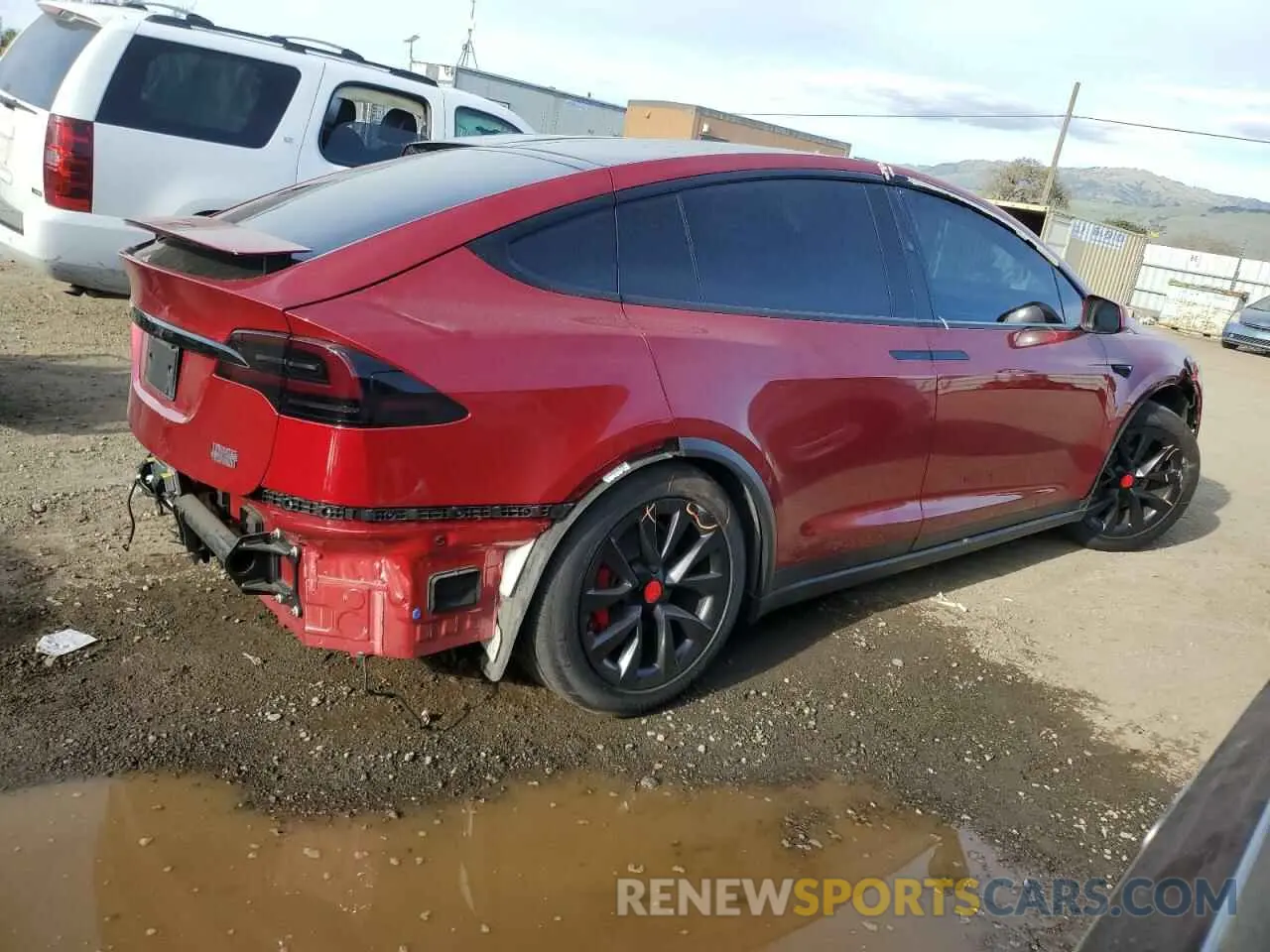 3 Photograph of a damaged car 7SAXCBE62PF427287 TESLA MODEL X 2023