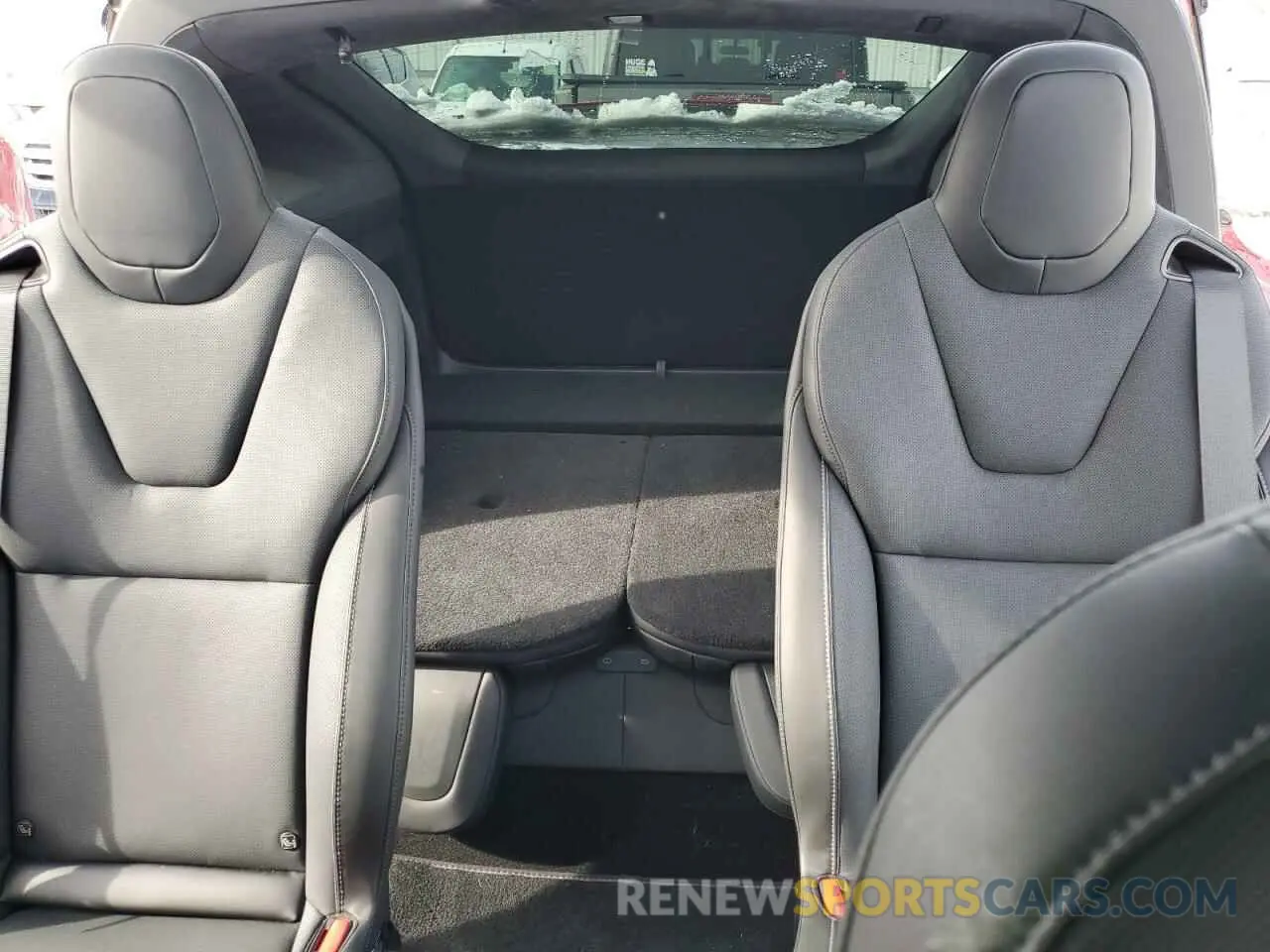10 Photograph of a damaged car 7SAXCBE63PF391027 TESLA MODEL X 2023
