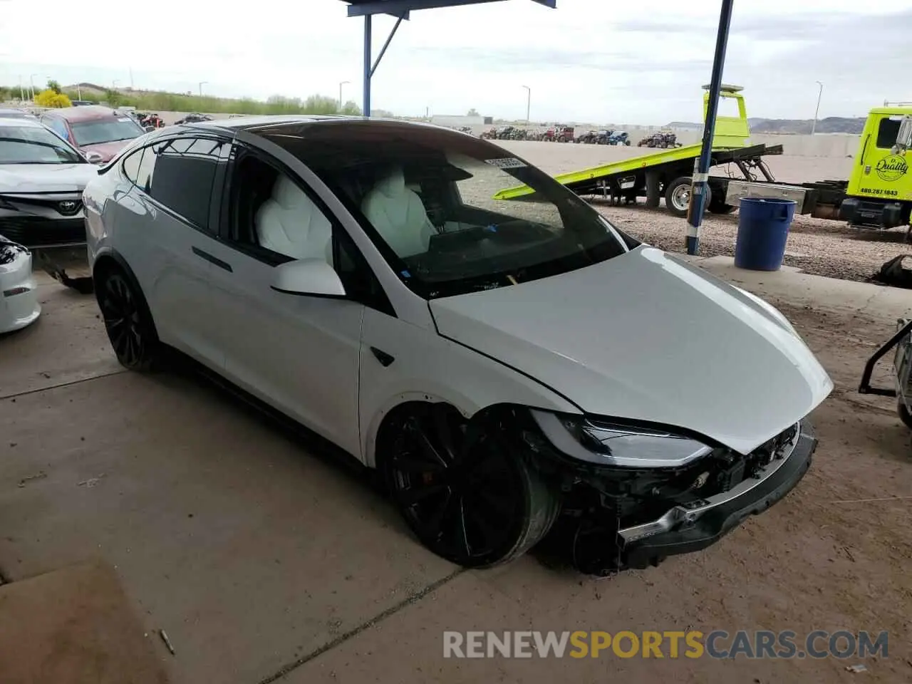 4 Photograph of a damaged car 7SAXCBE64PF405369 TESLA MODEL X 2023