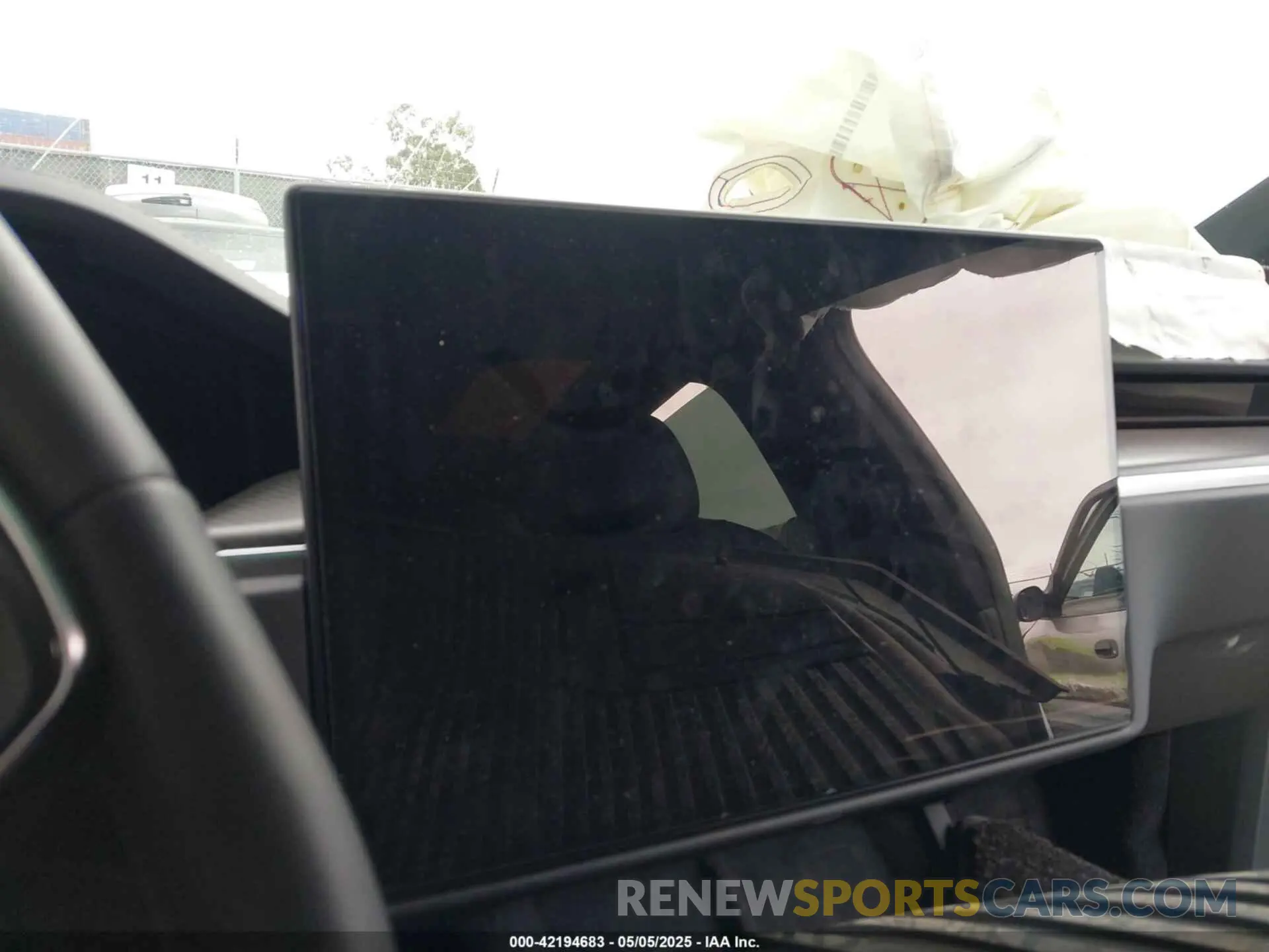 17 Photograph of a damaged car 7SAXCBE65PF400262 TESLA MODEL X 2023