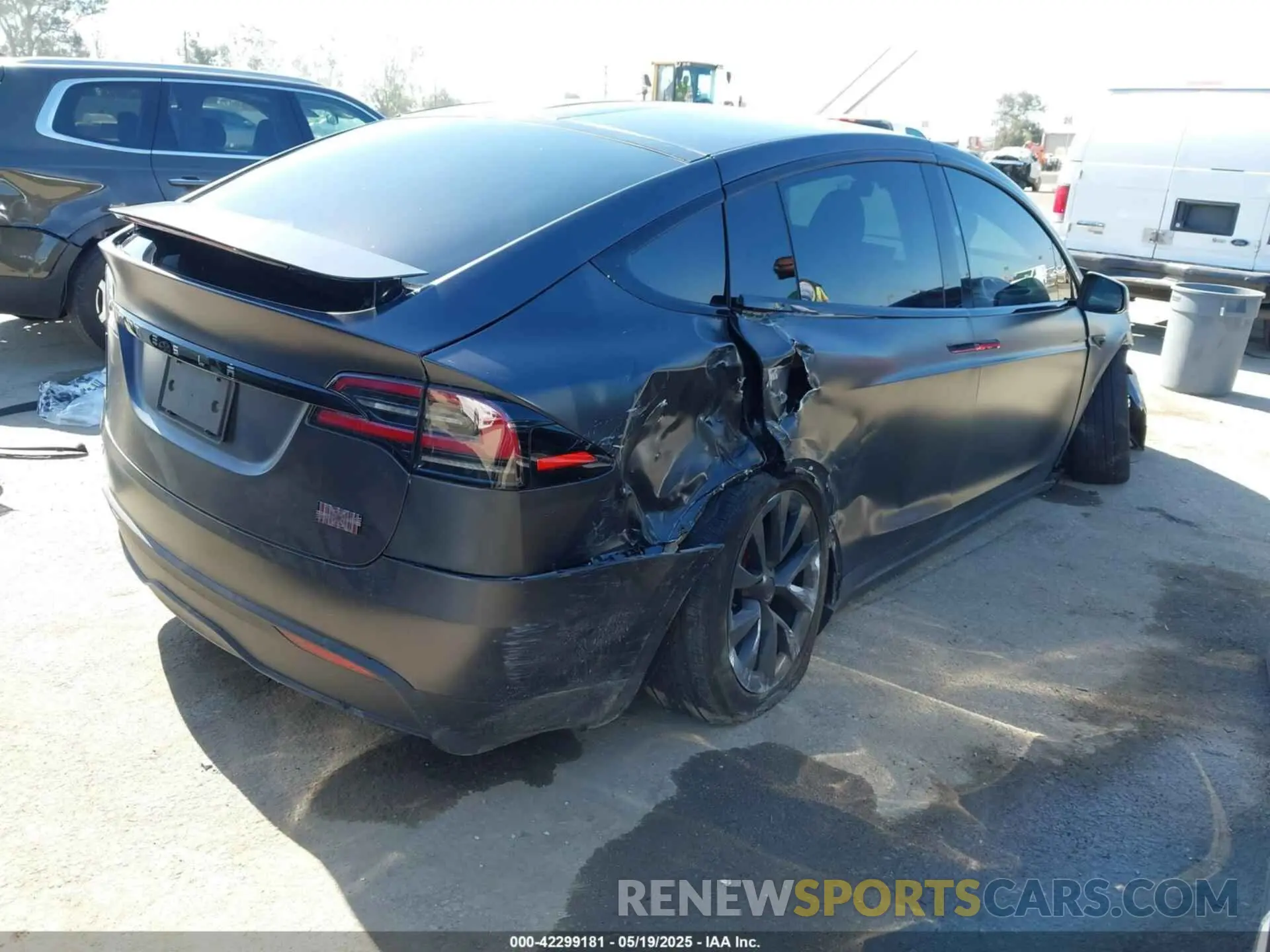 4 Photograph of a damaged car 7SAXCBE67PF429746 TESLA MODEL X 2023