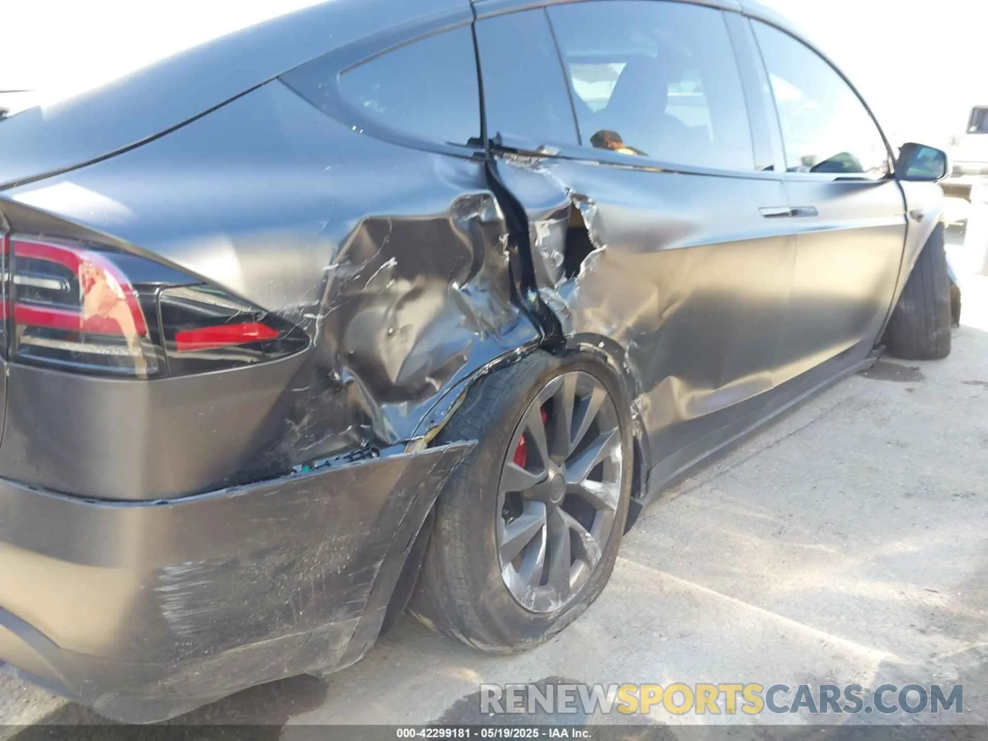 6 Photograph of a damaged car 7SAXCBE67PF429746 TESLA MODEL X 2023