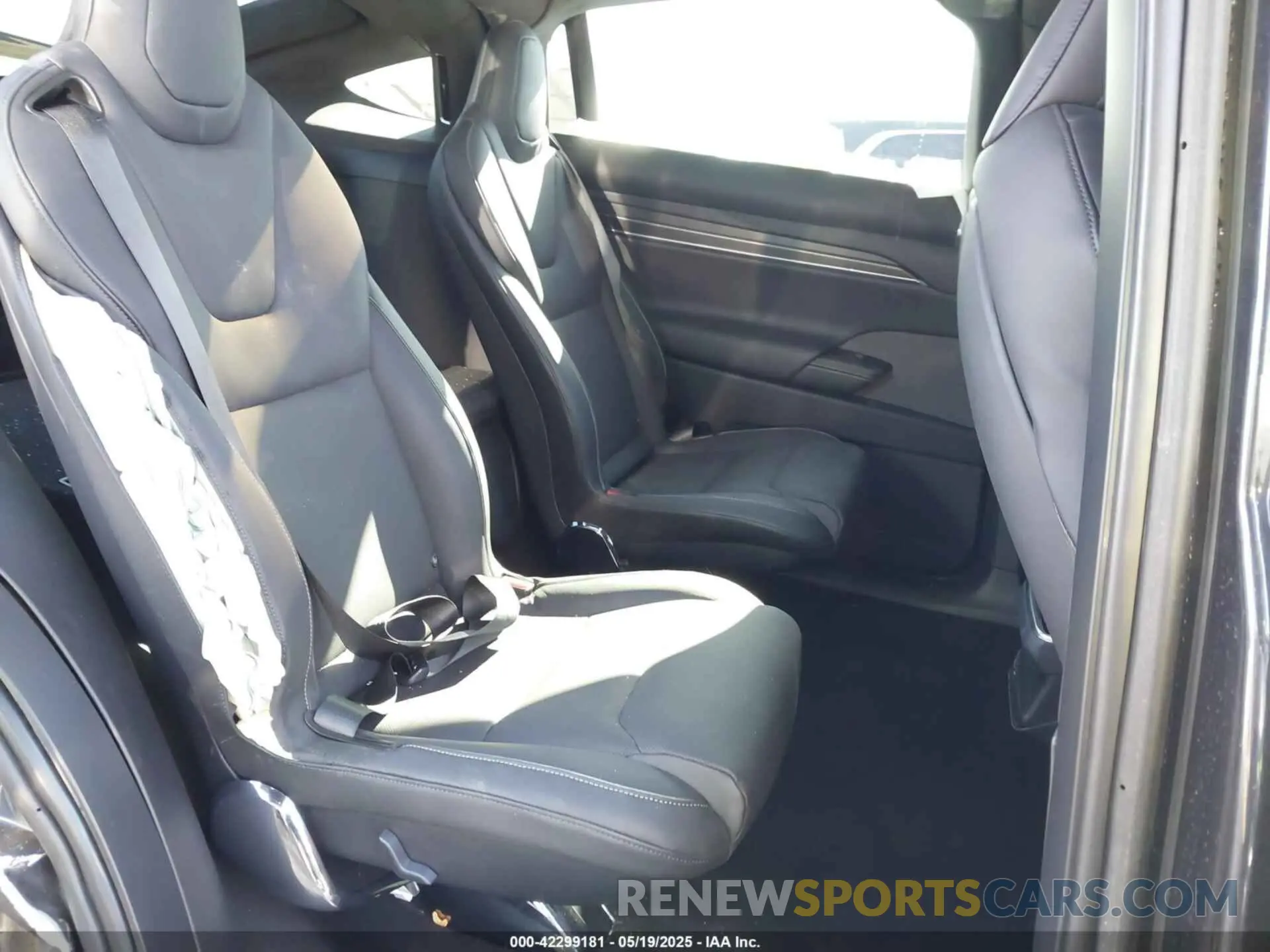 8 Photograph of a damaged car 7SAXCBE67PF429746 TESLA MODEL X 2023